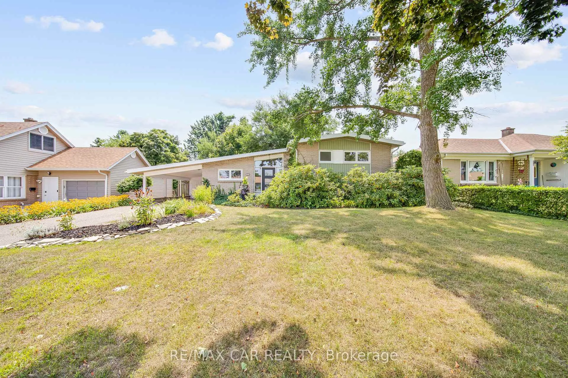 Photo 1 of 32 Melrose Avenue, Leamington — HOMEH