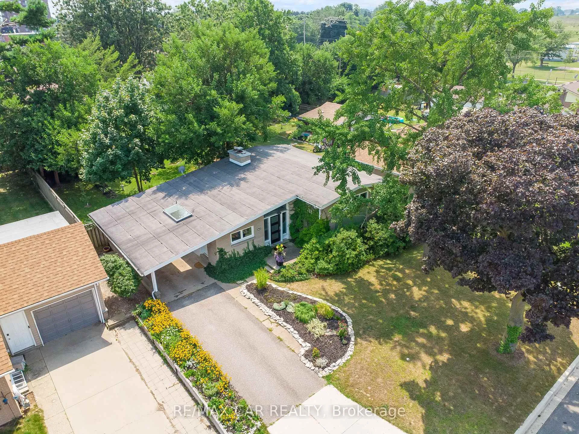 Photo 15 of 32 Melrose Avenue, Leamington — HOMEH