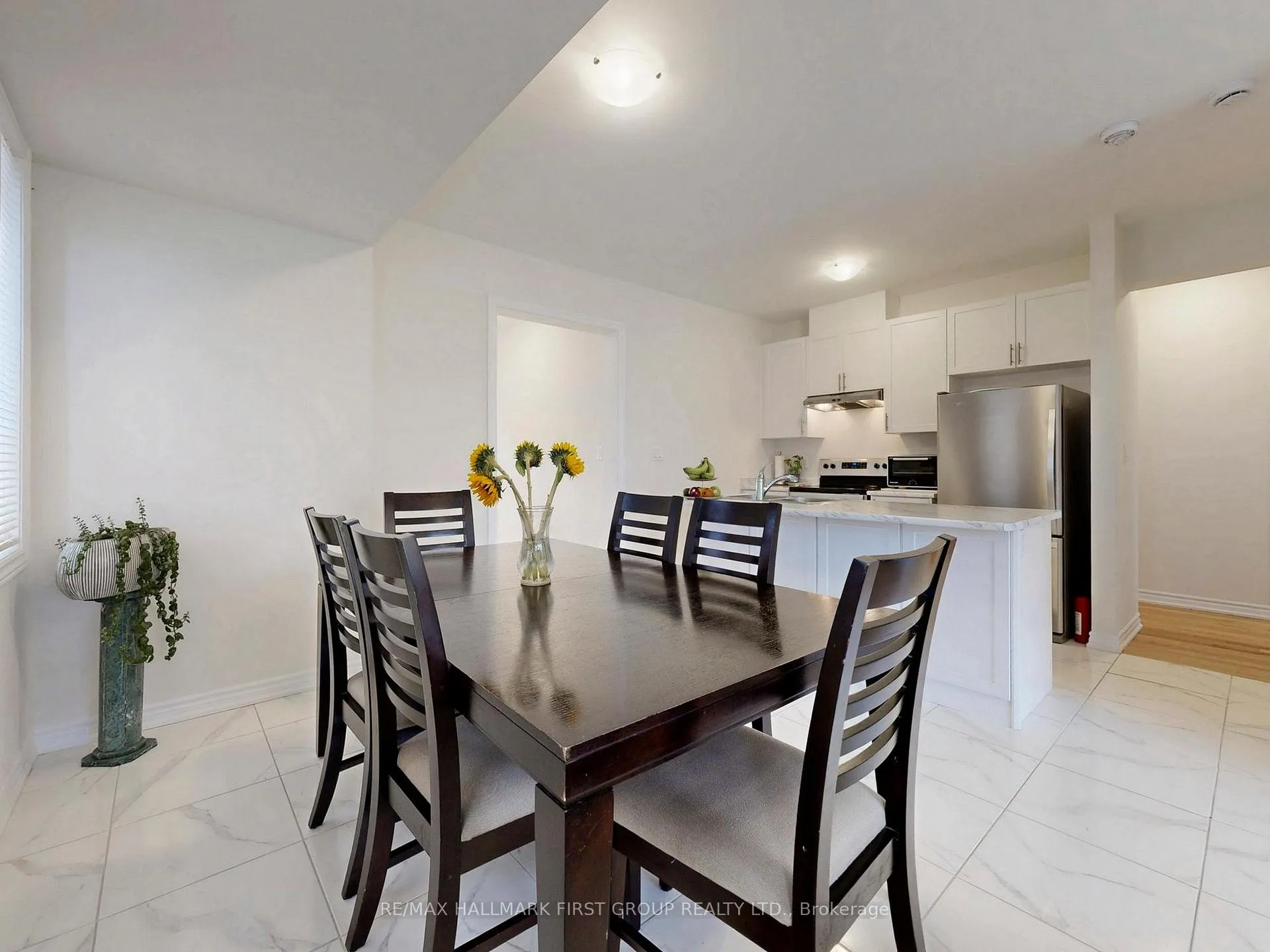 Photo 6 of 18 Ludlow Drive, Barrie, Rural Barrie Southeast — HOMEH