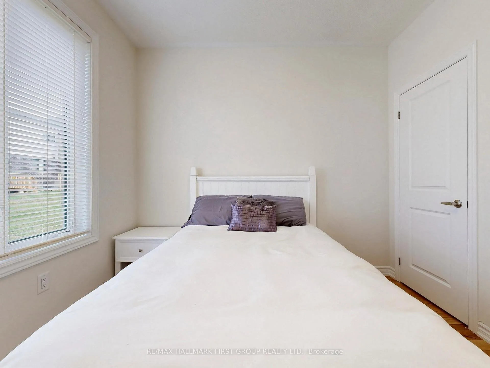 Photo 13 of 18 Ludlow Drive, Barrie, Rural Barrie Southeast — HOMEH