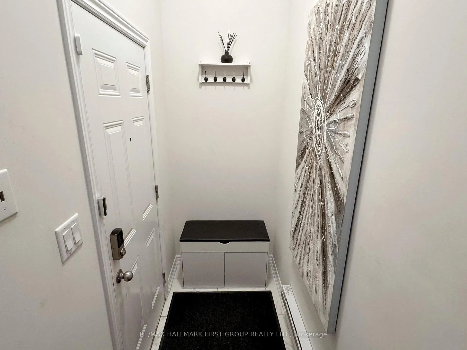Photo 21 of 18 Ludlow Drive, Barrie, Rural Barrie Southeast — HOMEH