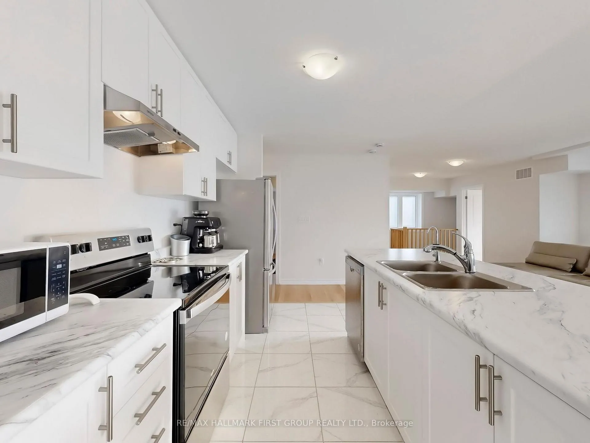 Photo 31 of 18 Ludlow Drive, Barrie, Rural Barrie Southeast — HOMEH