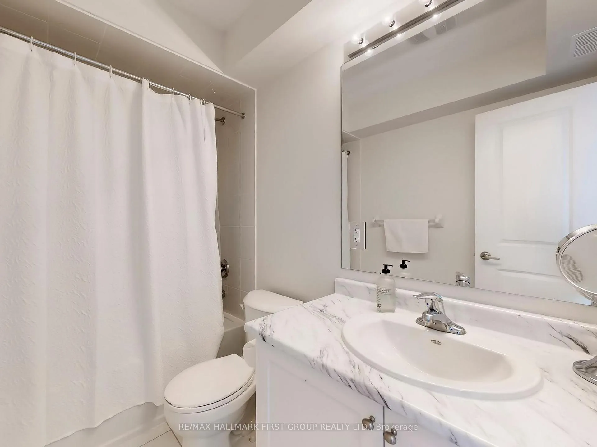 Photo 36 of 18 Ludlow Drive, Barrie, Rural Barrie Southeast — HOMEH
