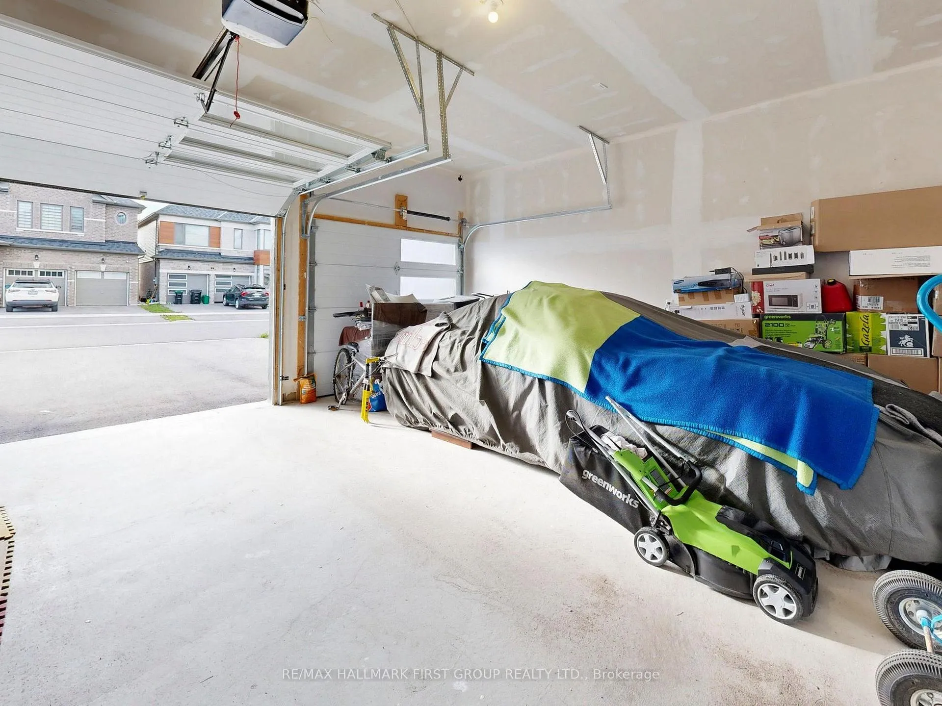 Photo 43 of 18 Ludlow Drive, Barrie, Rural Barrie Southeast — HOMEH