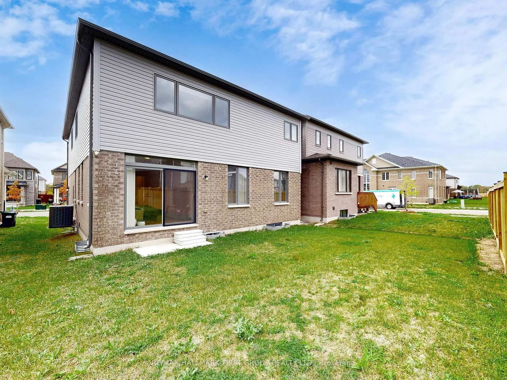 Photo 44 of 18 Ludlow Drive, Barrie, Rural Barrie Southeast — HOMEH