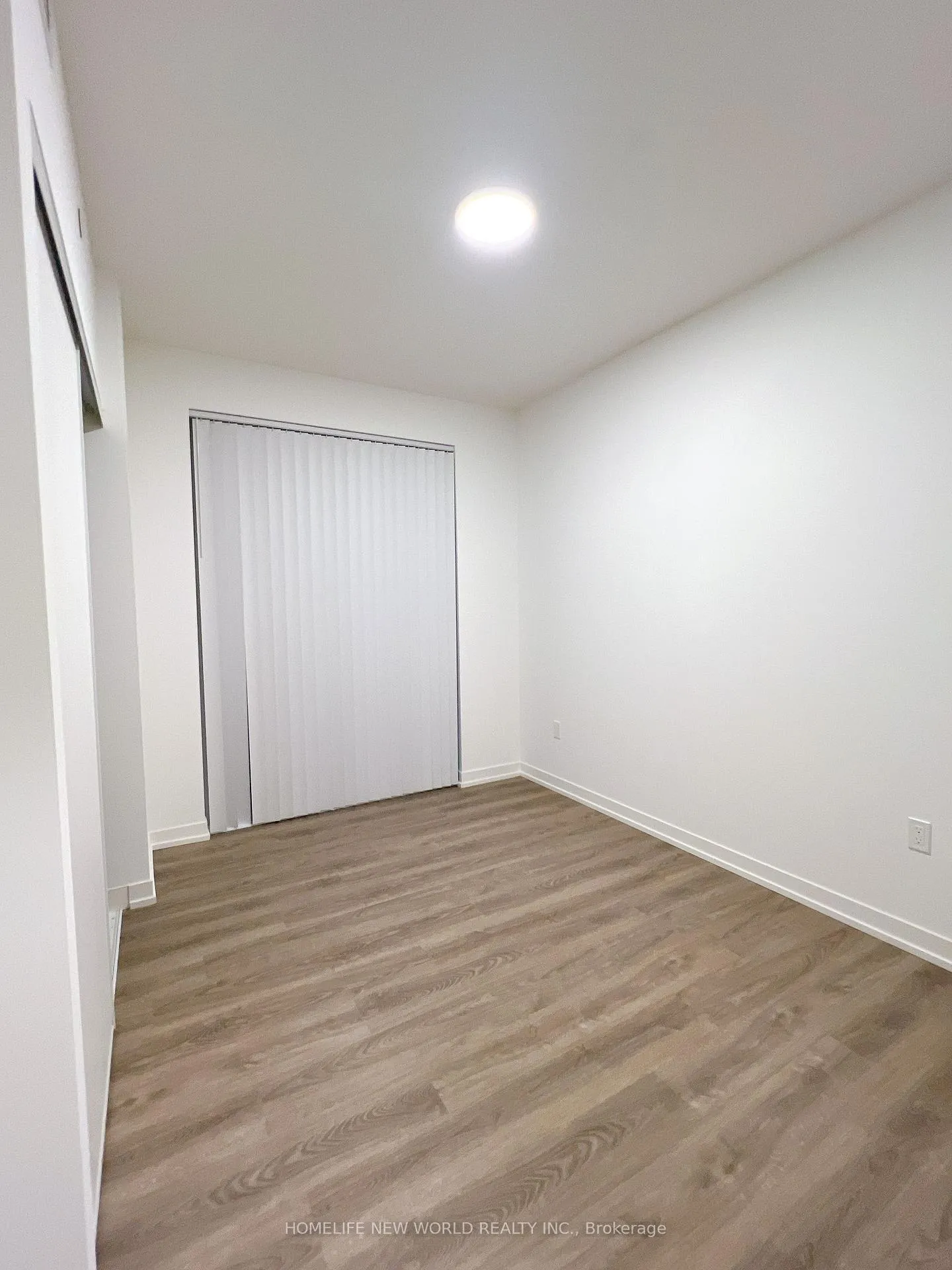 Photo 7 of Unit 1112, 8 Interchange Way, Vaughan, Vaughan Corporate Centre — HOMEH