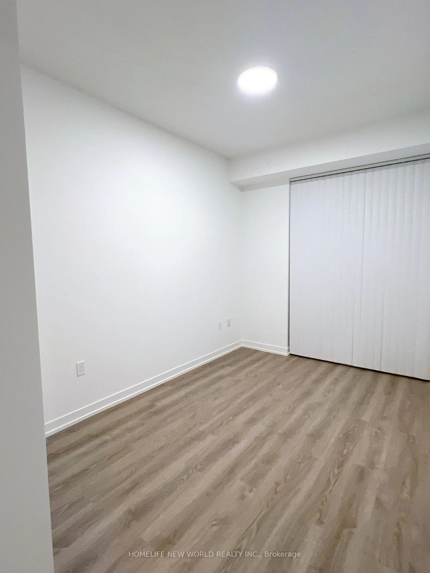 Photo 8 of Unit 1112, 8 Interchange Way, Vaughan, Vaughan Corporate Centre — HOMEH