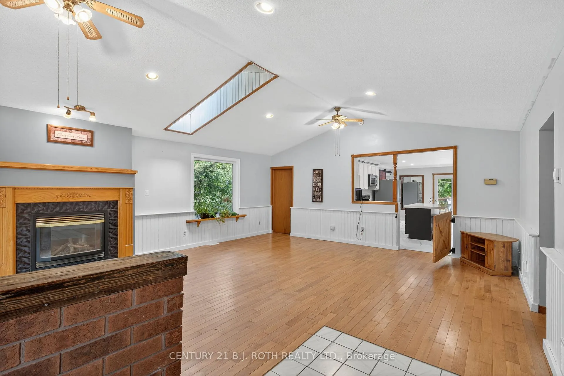 Photo 53 of 281 Harvie Road, Barrie, Holly — HOMEH