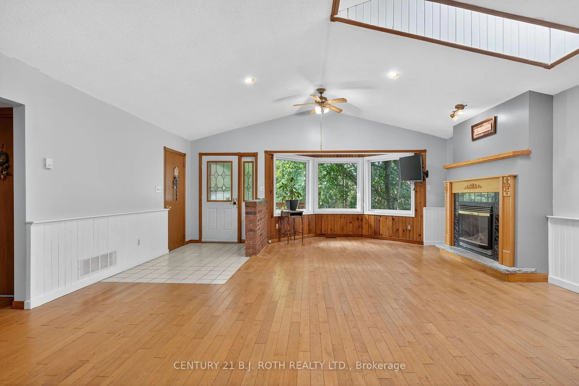 Photo 89 of 281 Harvie Road, Barrie, Holly — HOMEH