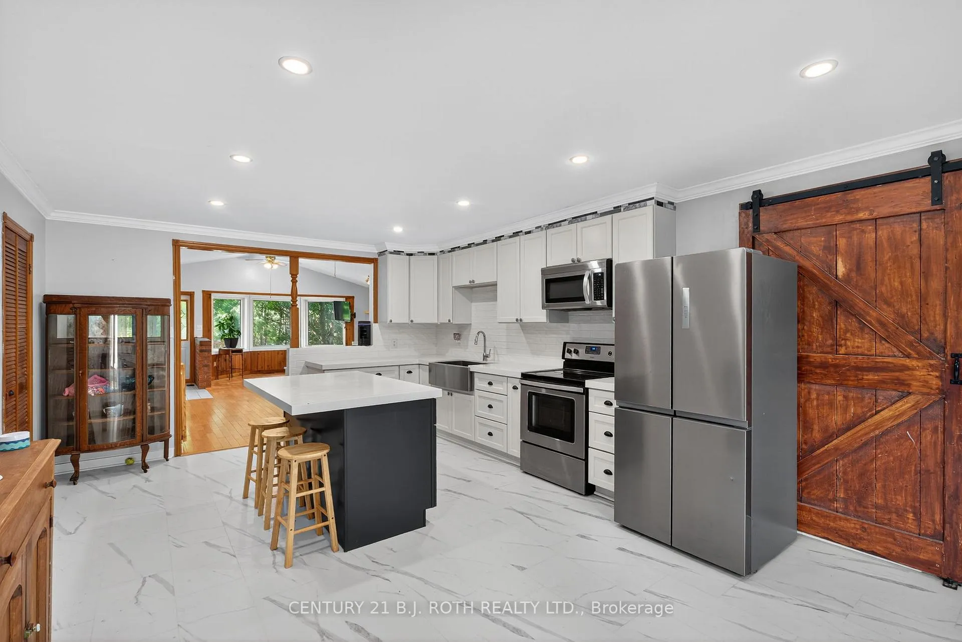 Photo 118 of 281 Harvie Road, Barrie, Holly — HOMEH