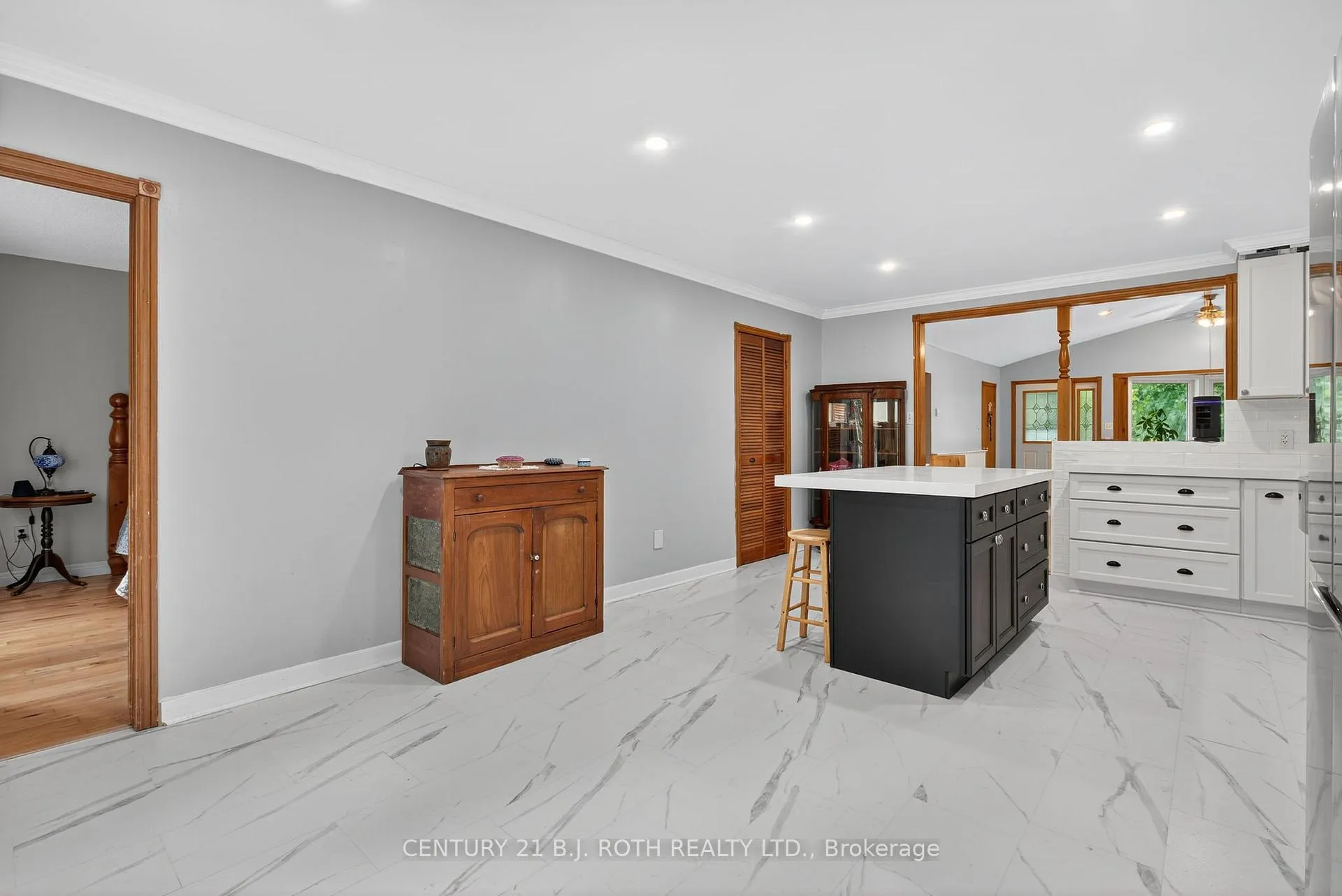 Photo 147 of 281 Harvie Road, Barrie, Holly — HOMEH