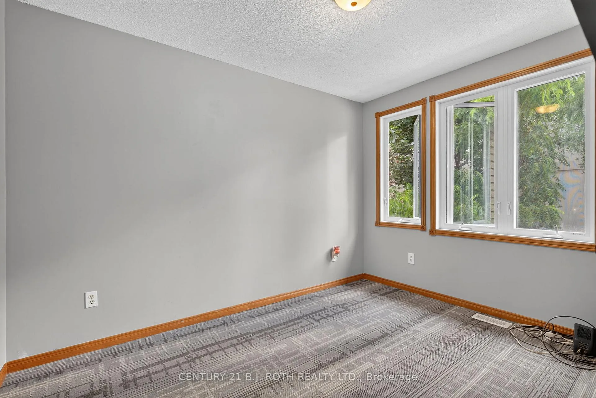 Photo 205 of 281 Harvie Road, Barrie, Holly — HOMEH
