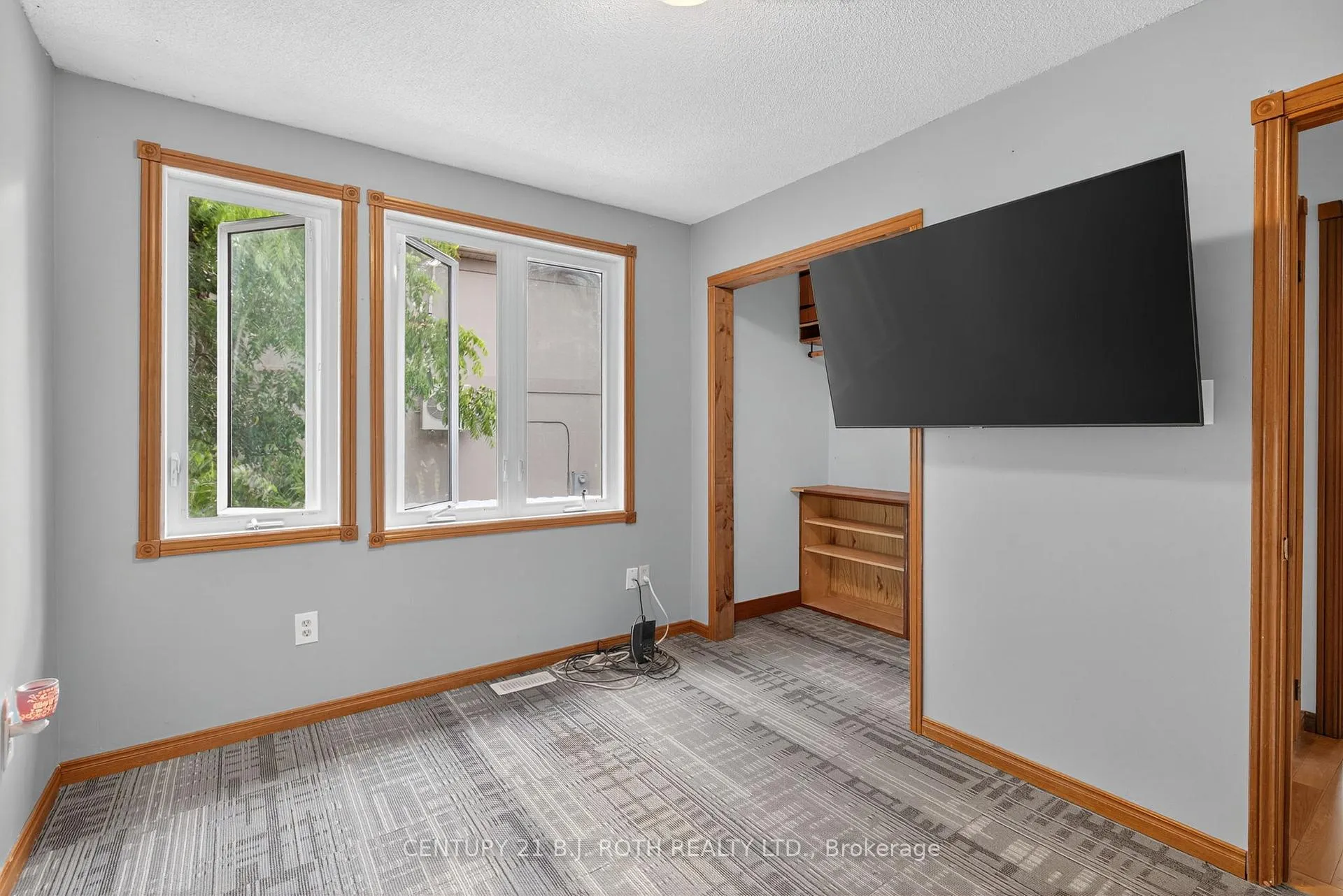 Photo 226 of 281 Harvie Road, Barrie, Holly — HOMEH