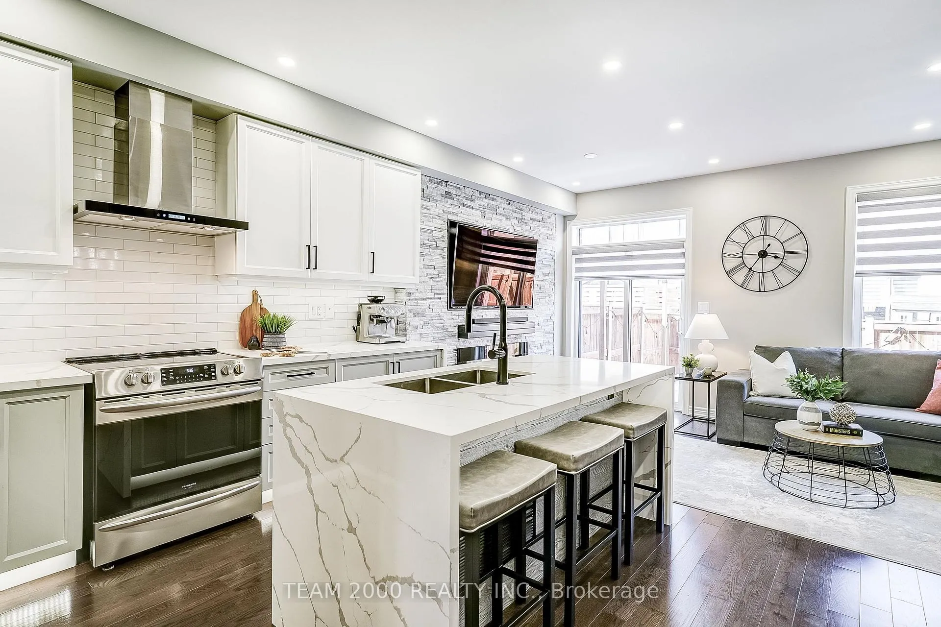 Photo 7 of 6 Tormore Road, Caledon, Bolton East — HOMEH