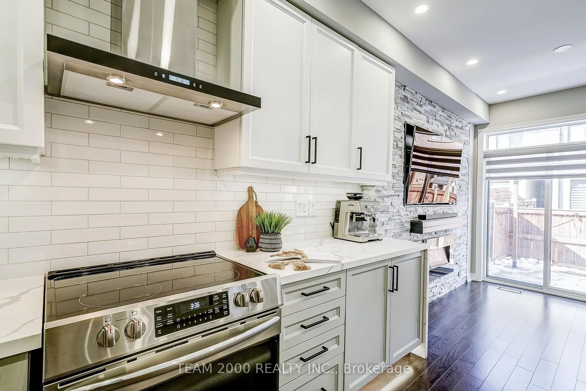 Photo 8 of 6 Tormore Road, Caledon, Bolton East — HOMEH