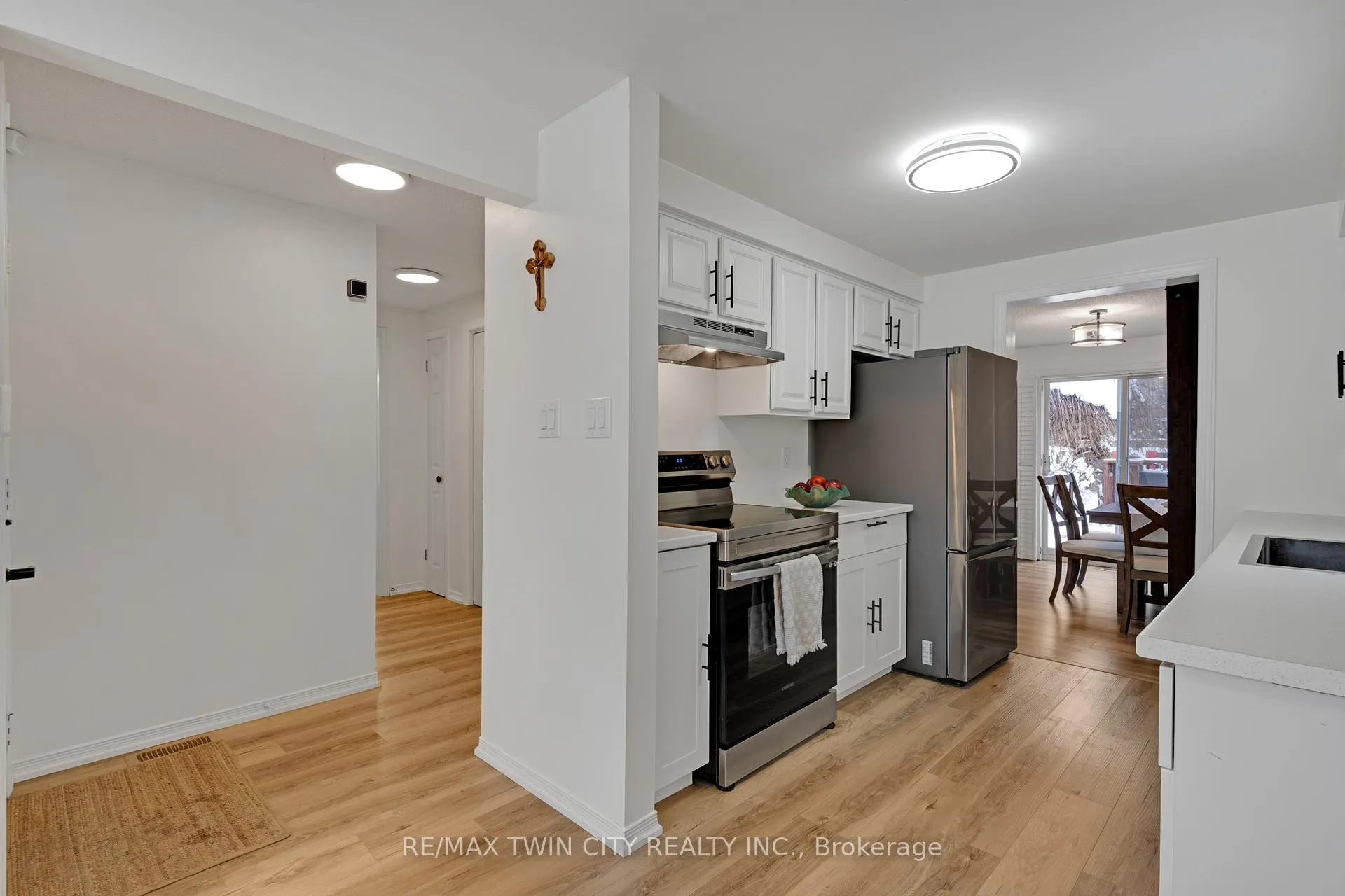 Photo 7 of 225 Thornbird Place, Waterloo — HOMEH