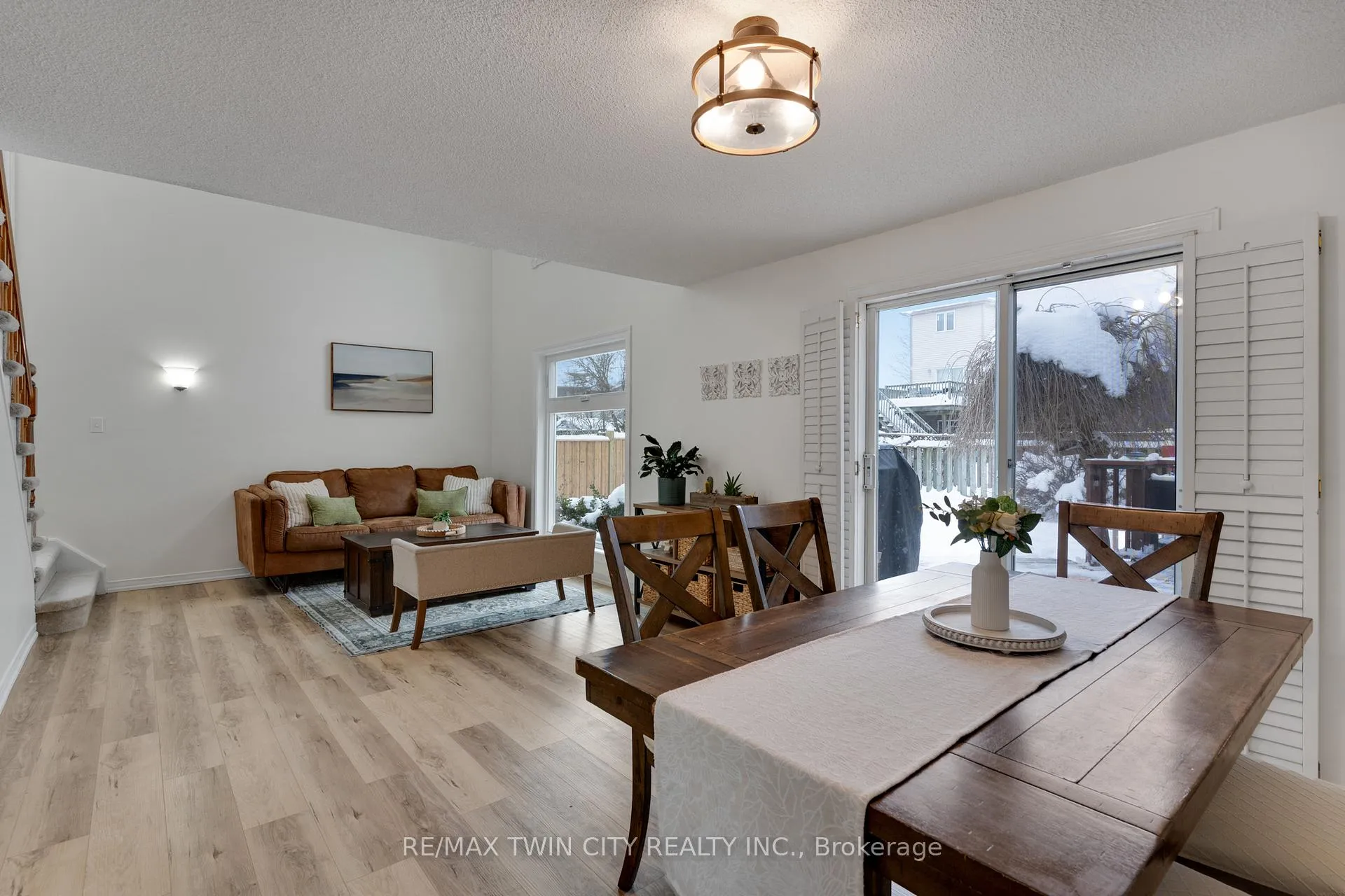 Photo 11 of 225 Thornbird Place, Waterloo — HOMEH