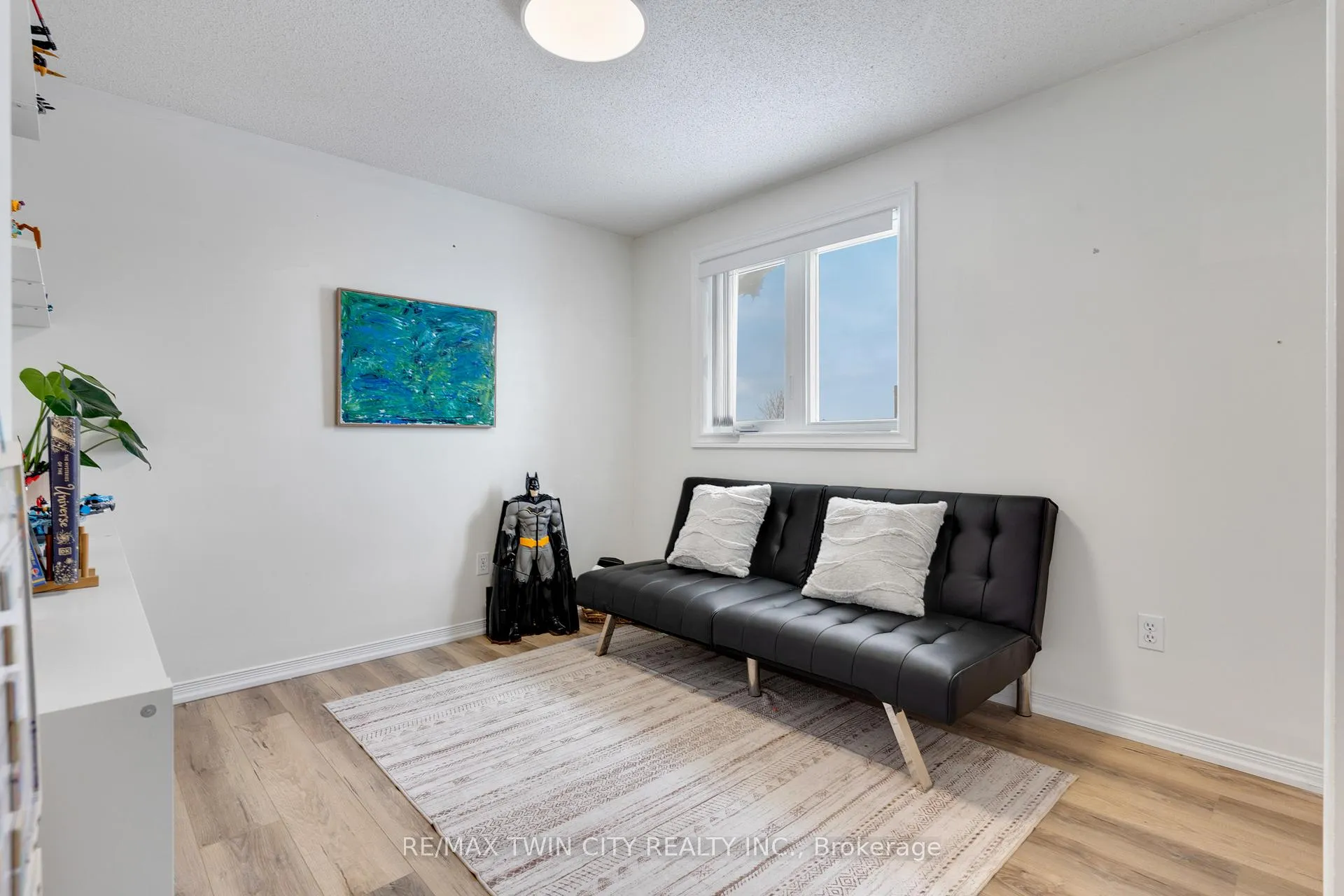 Photo 26 of 225 Thornbird Place, Waterloo — HOMEH