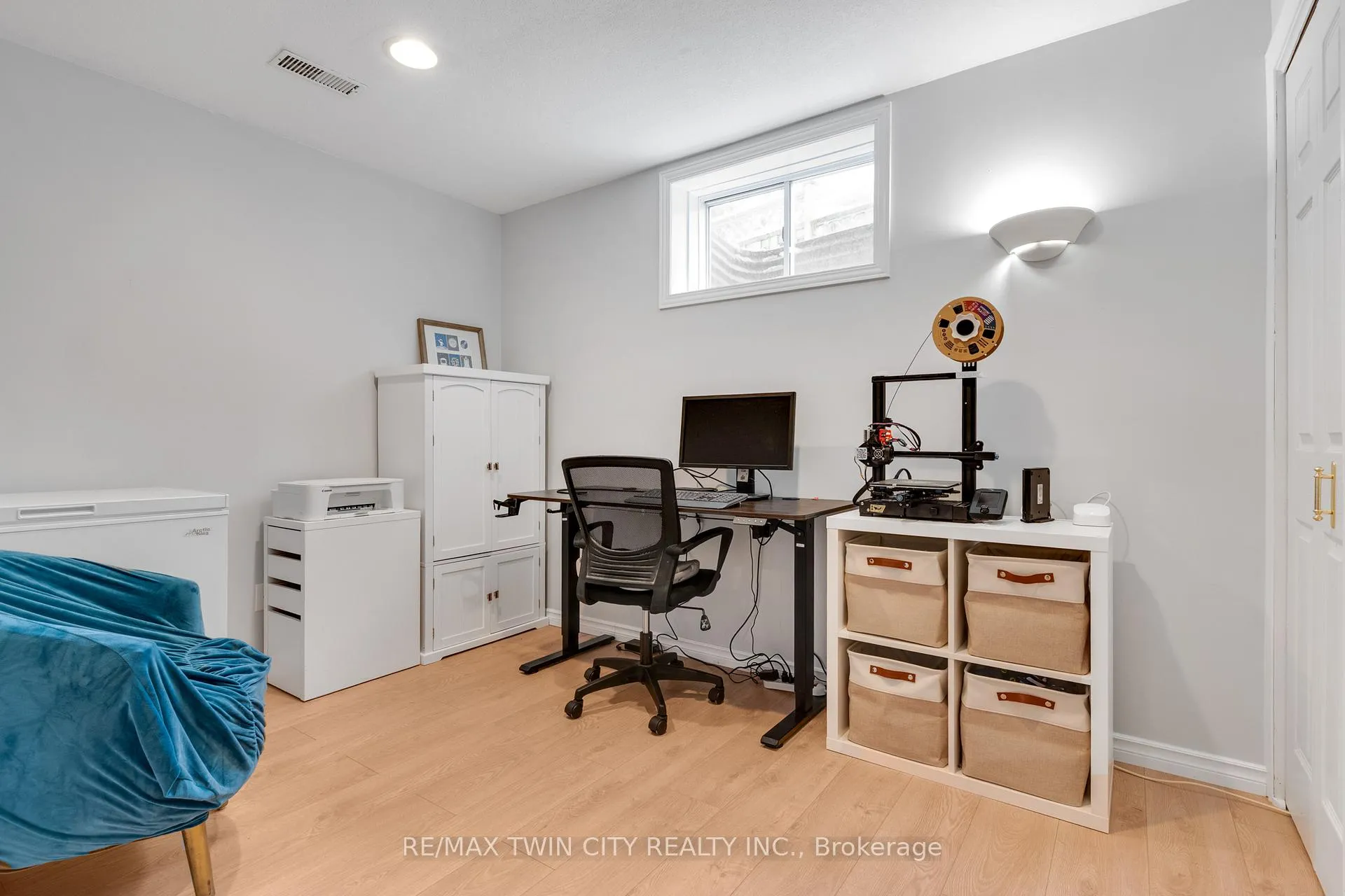 Photo 34 of 225 Thornbird Place, Waterloo — HOMEH