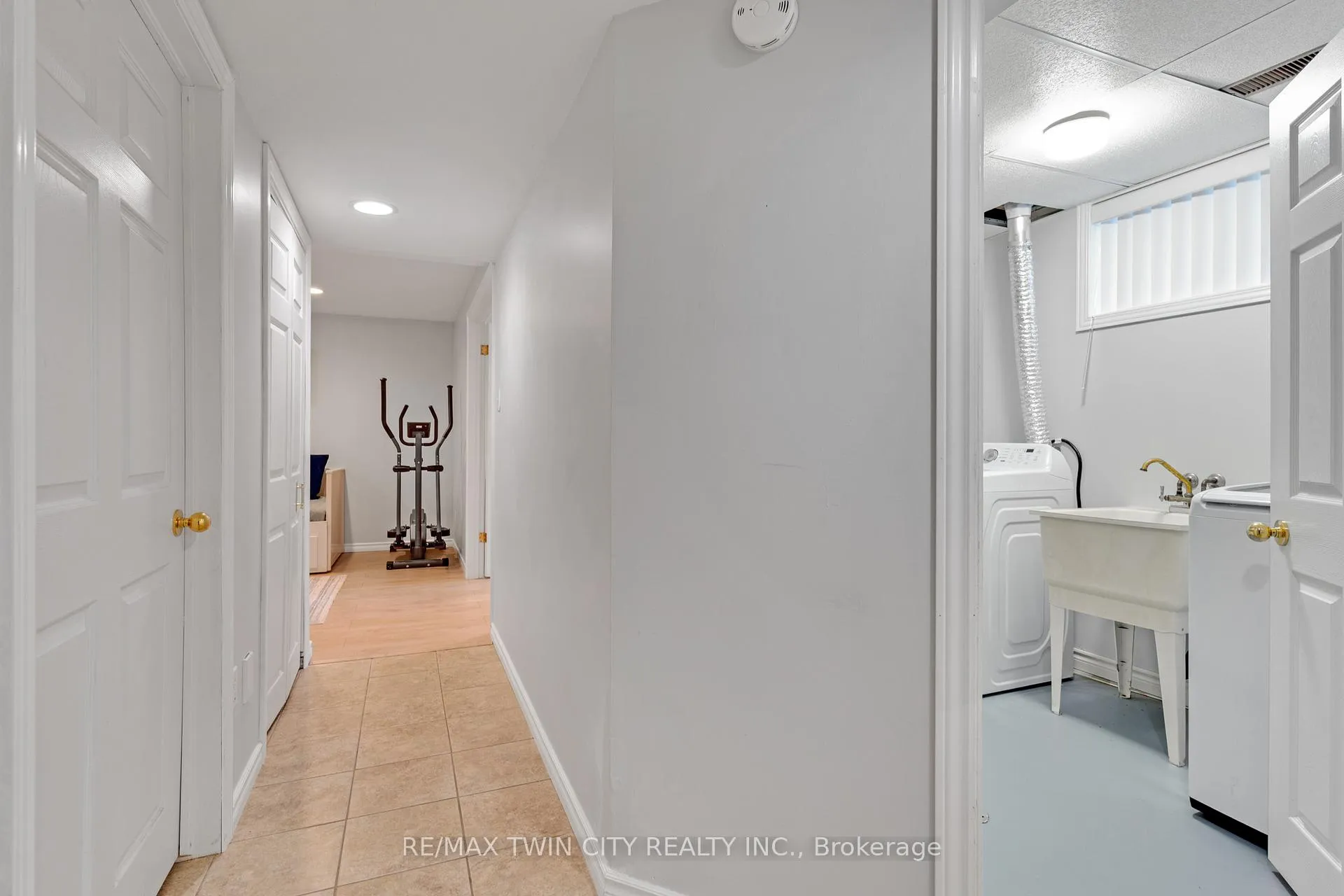 Photo 36 of 225 Thornbird Place, Waterloo — HOMEH