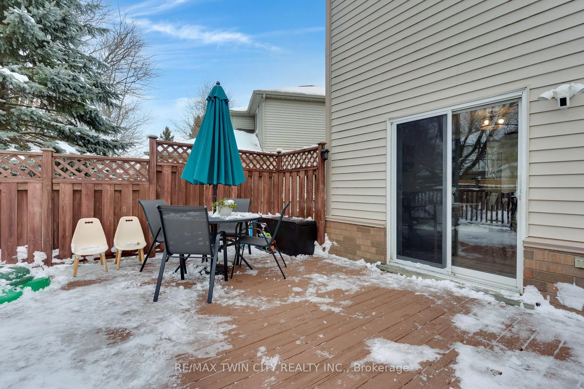 Photo 39 of 225 Thornbird Place, Waterloo — HOMEH