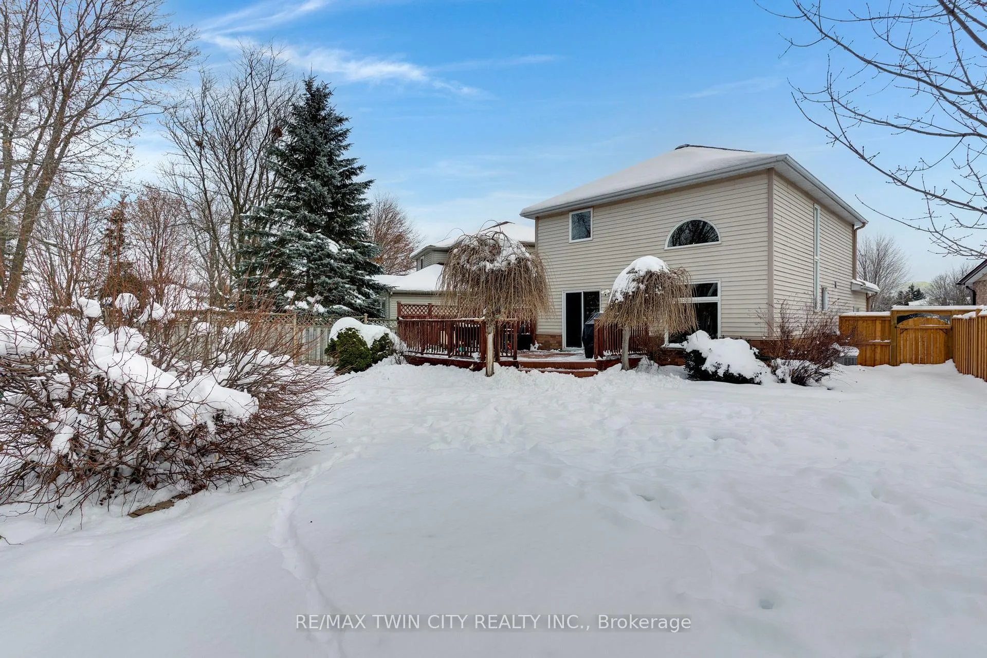 Photo 42 of 225 Thornbird Place, Waterloo — HOMEH