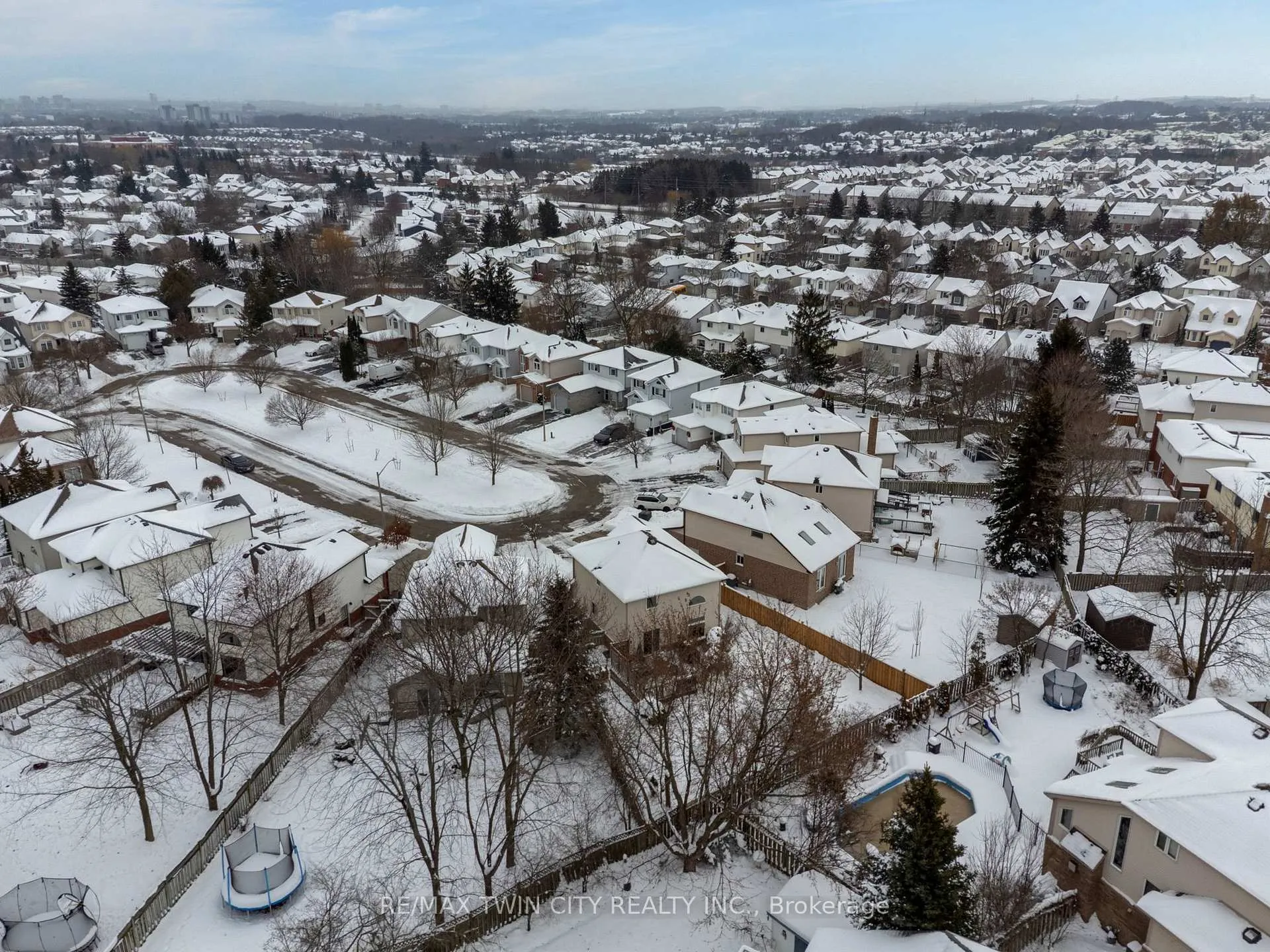 Photo 46 of 225 Thornbird Place, Waterloo — HOMEH