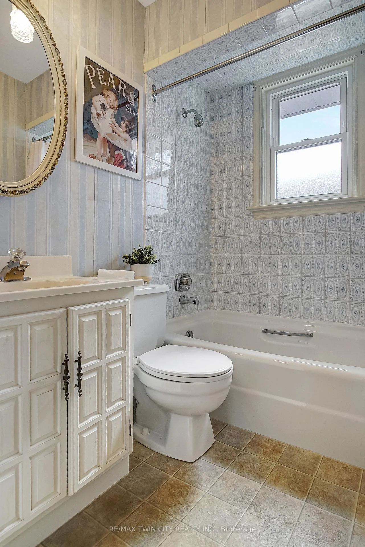 Photo 20 of 70 Christopher Drive, Cambridge — HOMEH