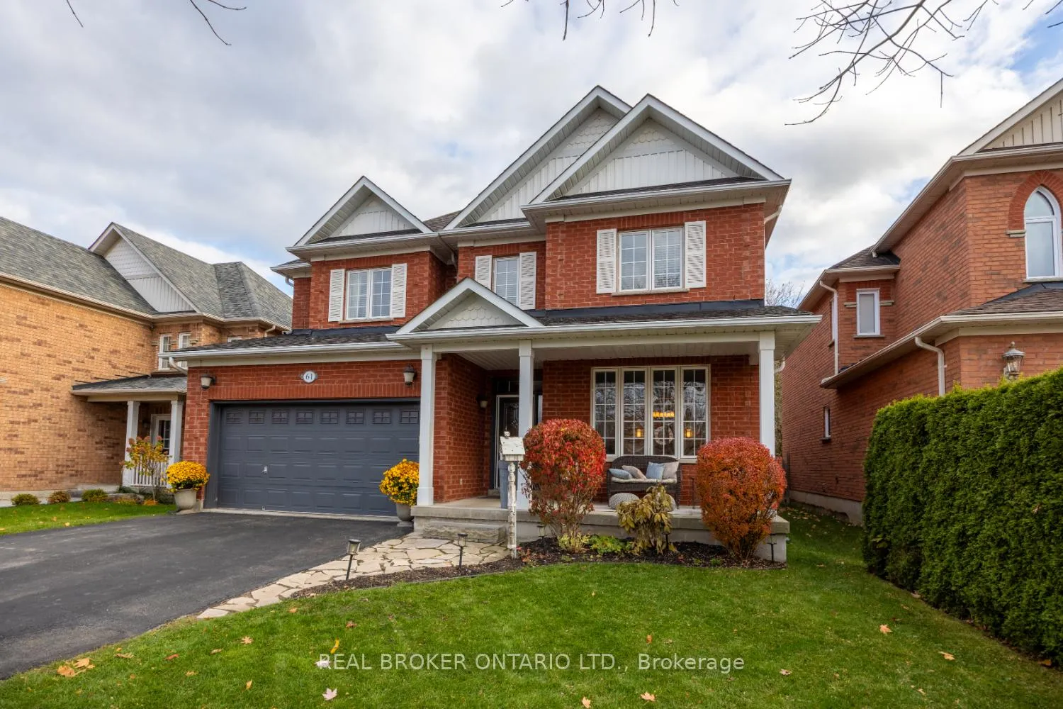 Photo 5 of 61 Bloom Avenue, Clarington, Newcastle — HOMEH