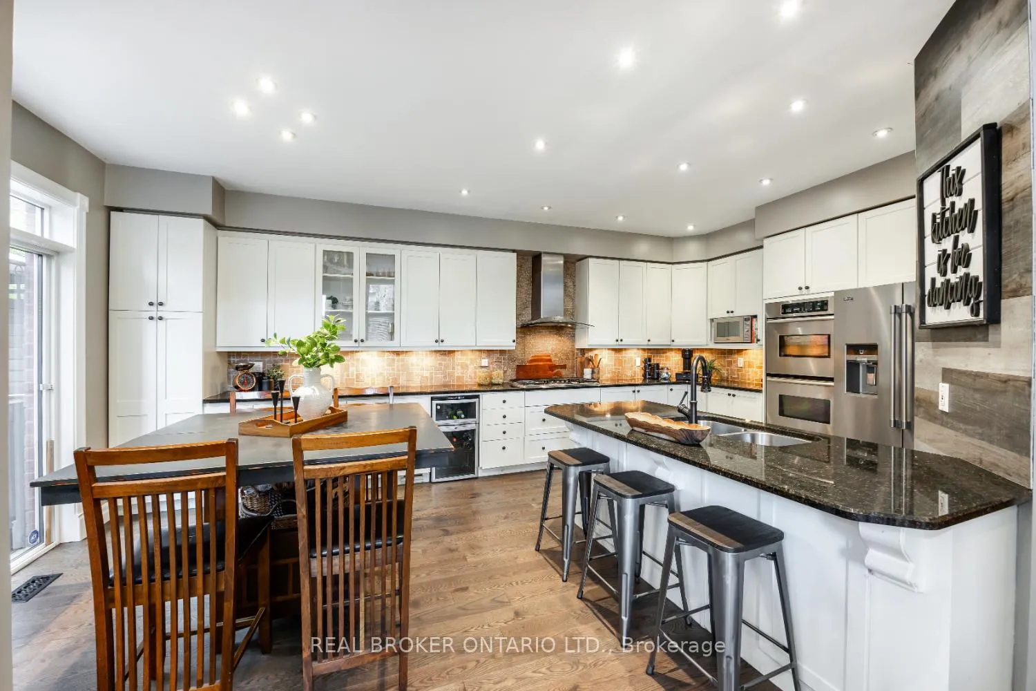 Photo 22 of 61 Bloom Avenue, Clarington, Newcastle — HOMEH