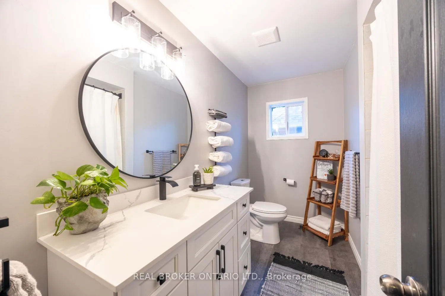 Photo 34 of 61 Bloom Avenue, Clarington, Newcastle — HOMEH