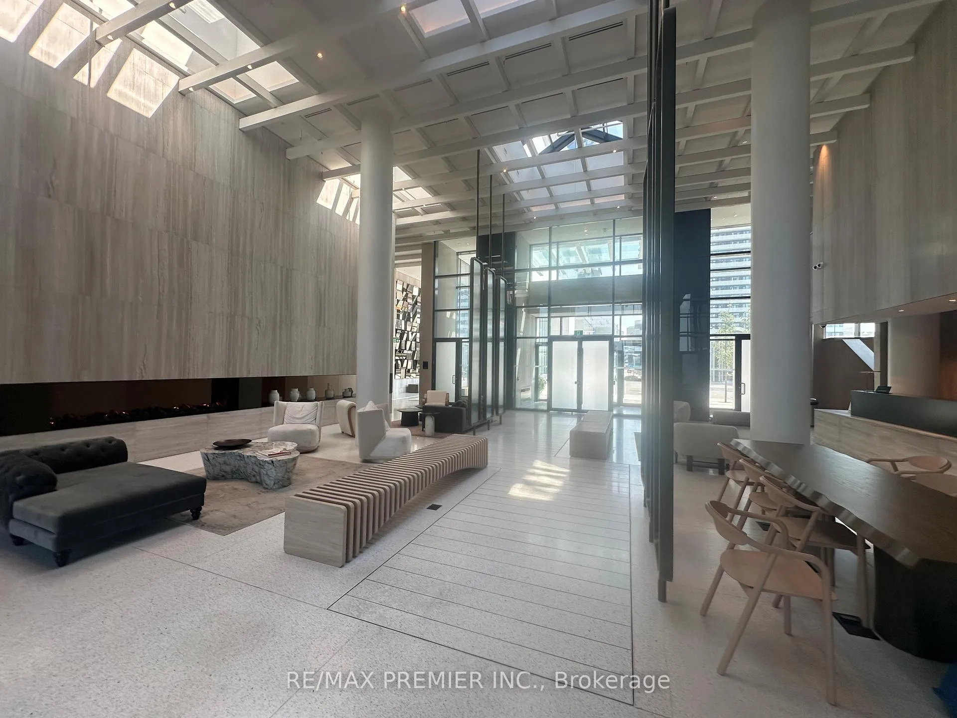 Photo 4 of Unit 5808, 225 Commerce Street, Vaughan, Vaughan Corporate Centre — HOMEH