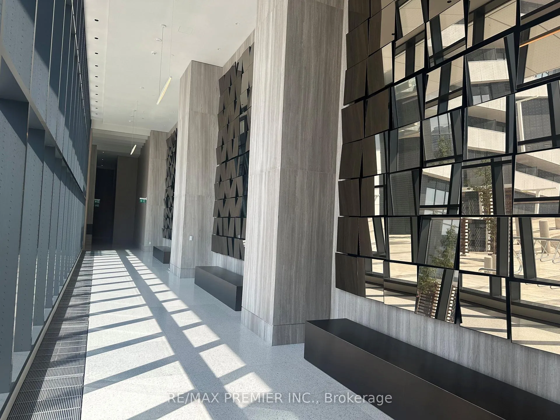 Photo 5 of Unit 5808, 225 Commerce Street, Vaughan, Vaughan Corporate Centre — HOMEH