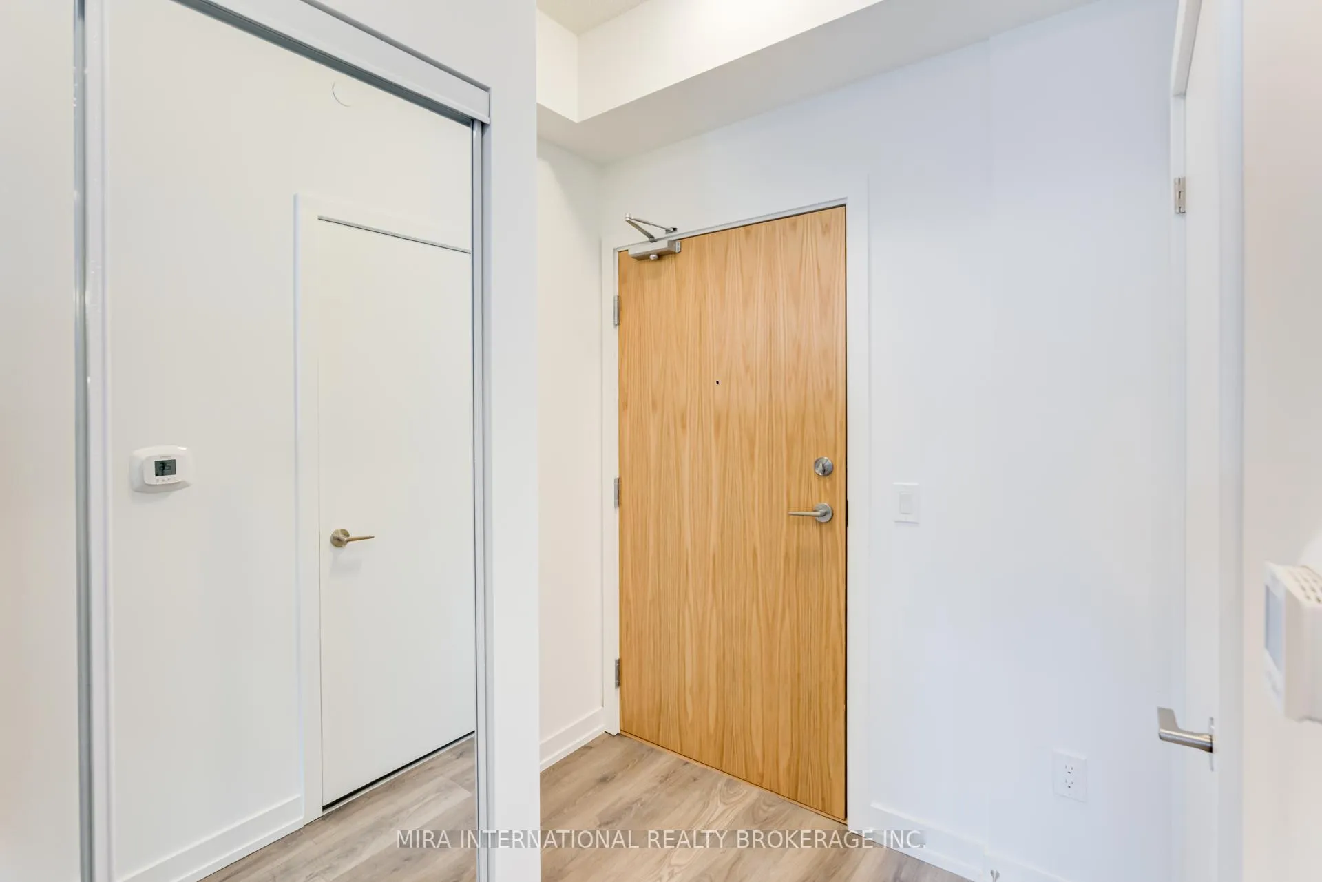 Photo 3 of Unit 2704, 1435 Celebration Drive S, Pickering, Bay Ridges — HOMEH