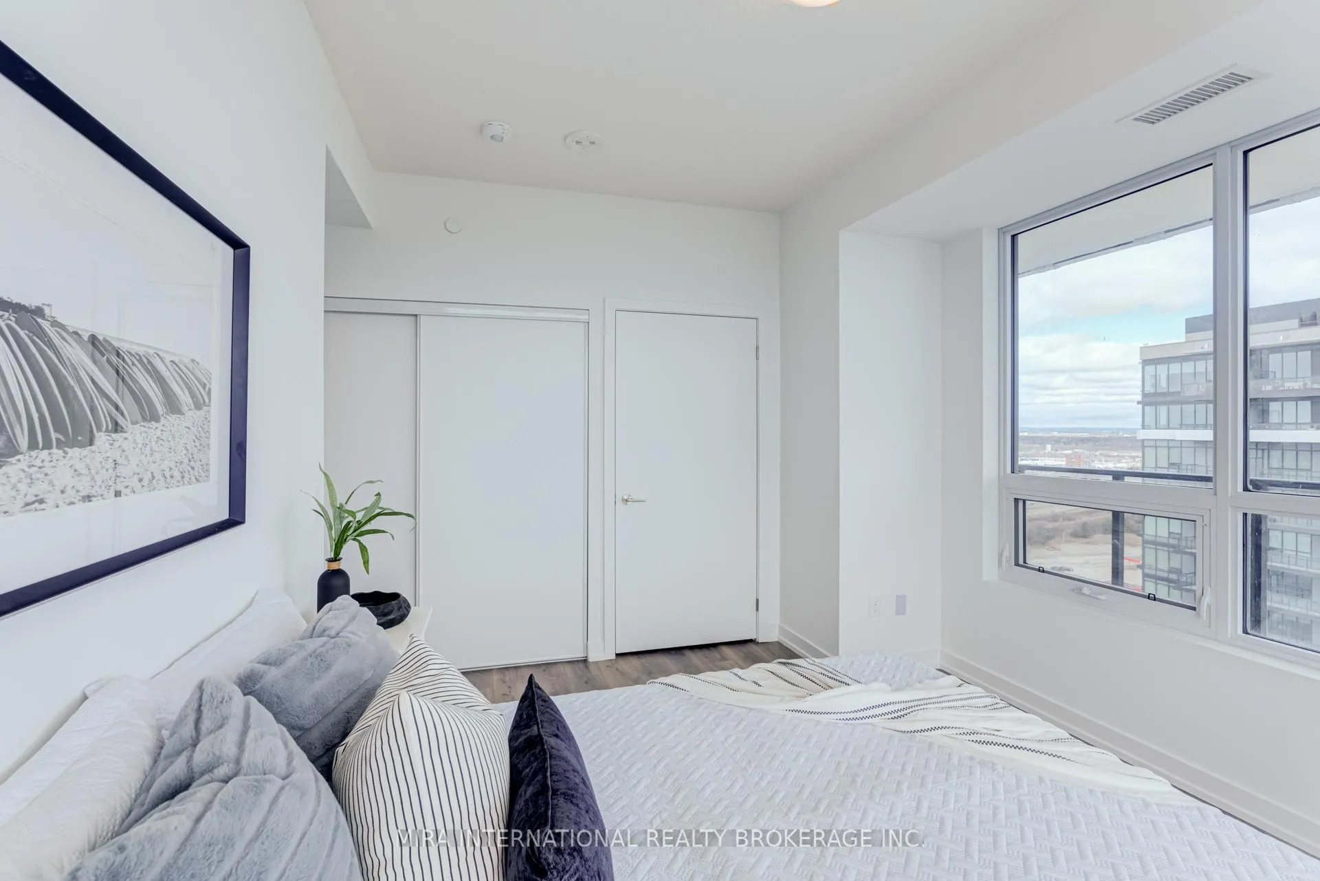 Photo 19 of Unit 2704, 1435 Celebration Drive S, Pickering, Bay Ridges — HOMEH