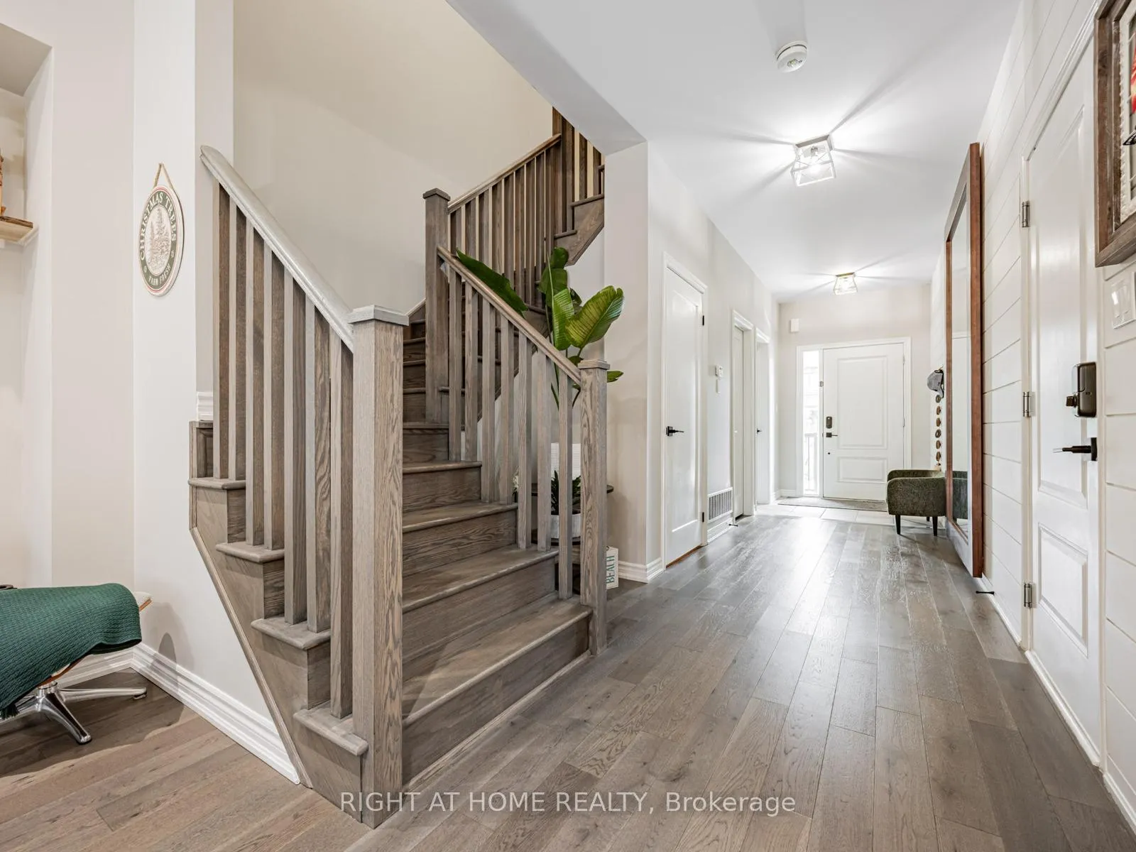 Photo 5 of 7 Harry Thornton Lane, Uxbridge — HOMEH