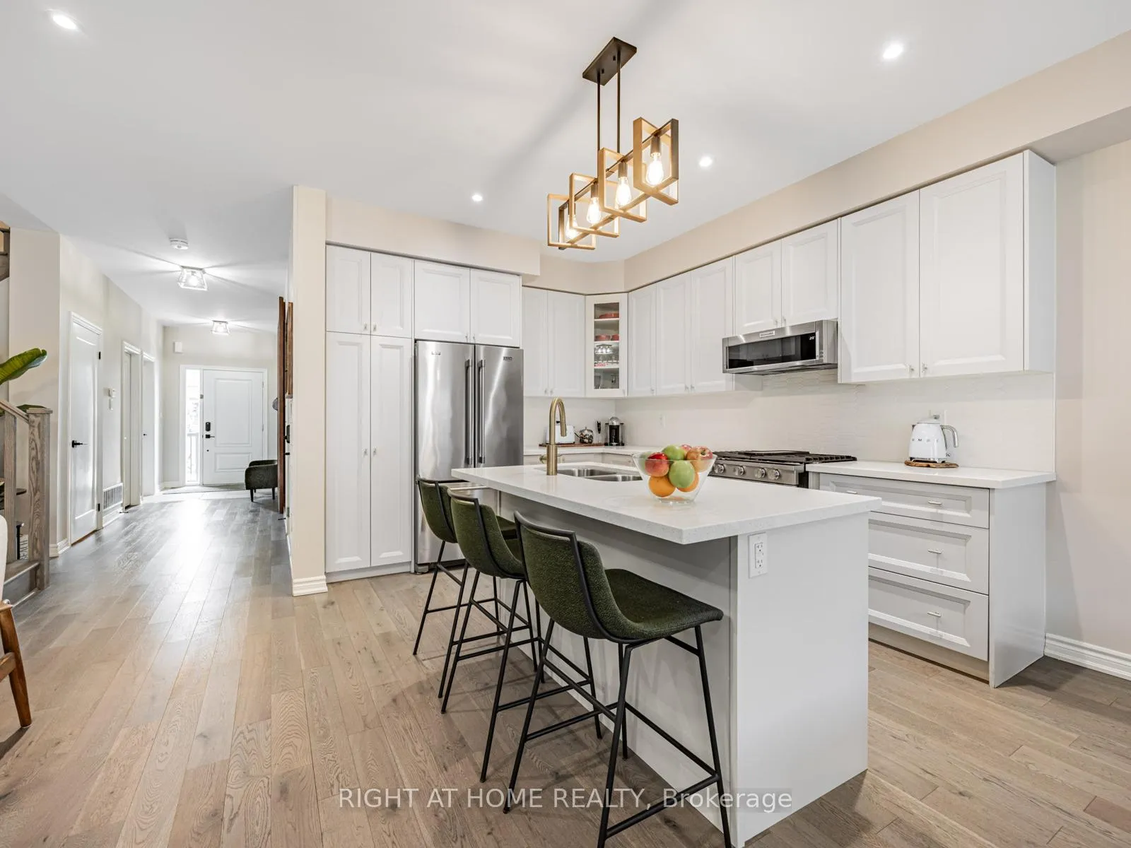 Photo 10 of 7 Harry Thornton Lane, Uxbridge — HOMEH