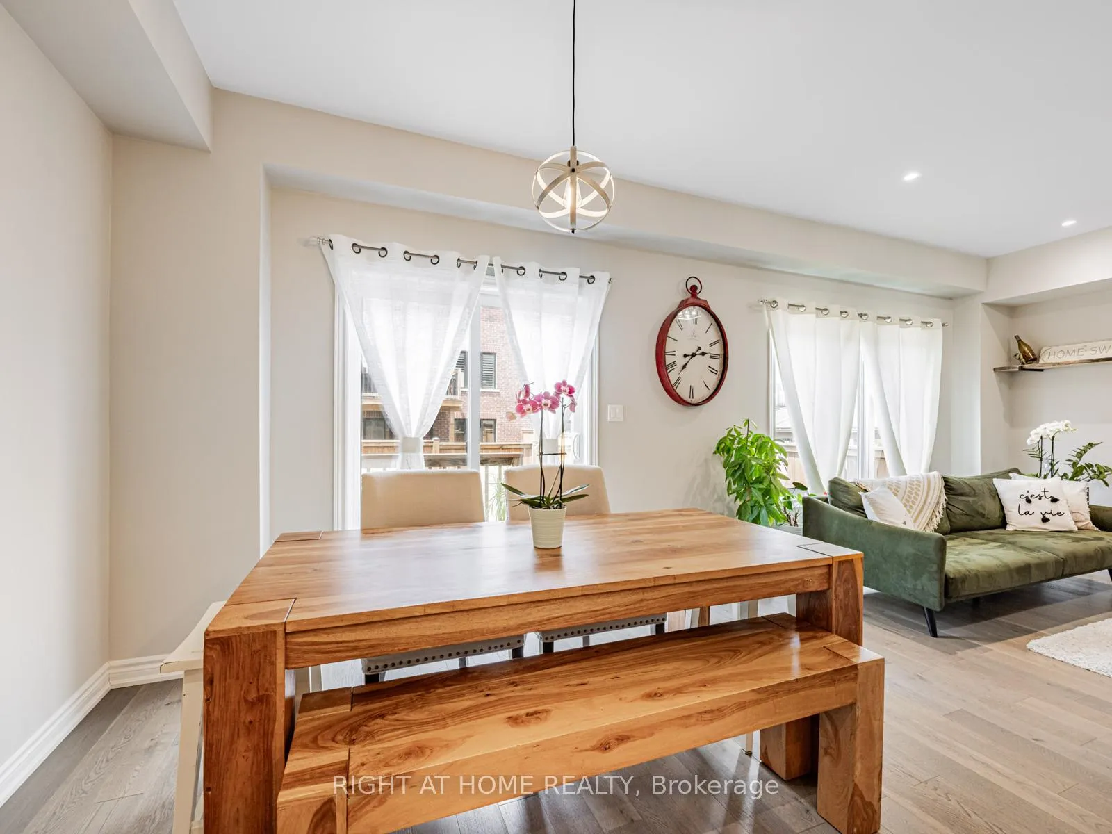 Photo 13 of 7 Harry Thornton Lane, Uxbridge — HOMEH