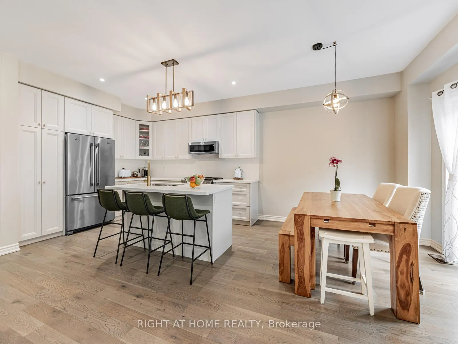 Photo 15 of 7 Harry Thornton Lane, Uxbridge — HOMEH