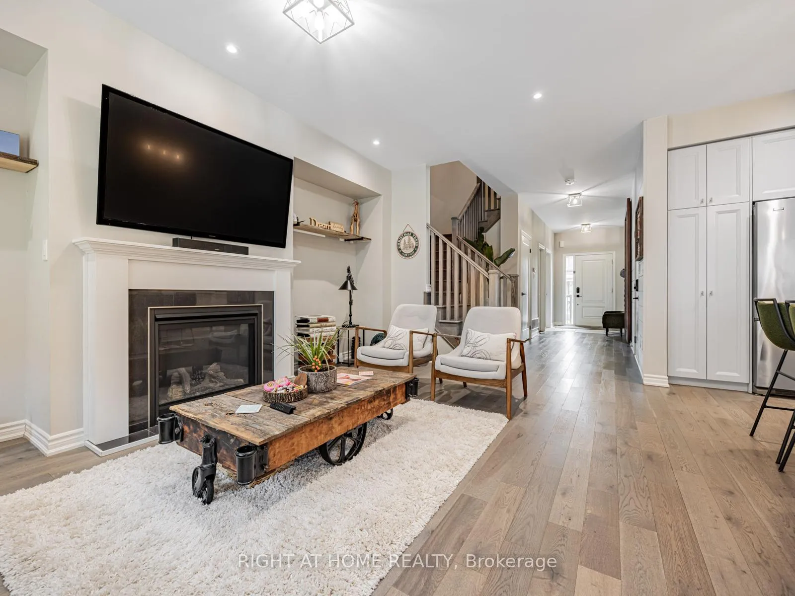 Photo 17 of 7 Harry Thornton Lane, Uxbridge — HOMEH