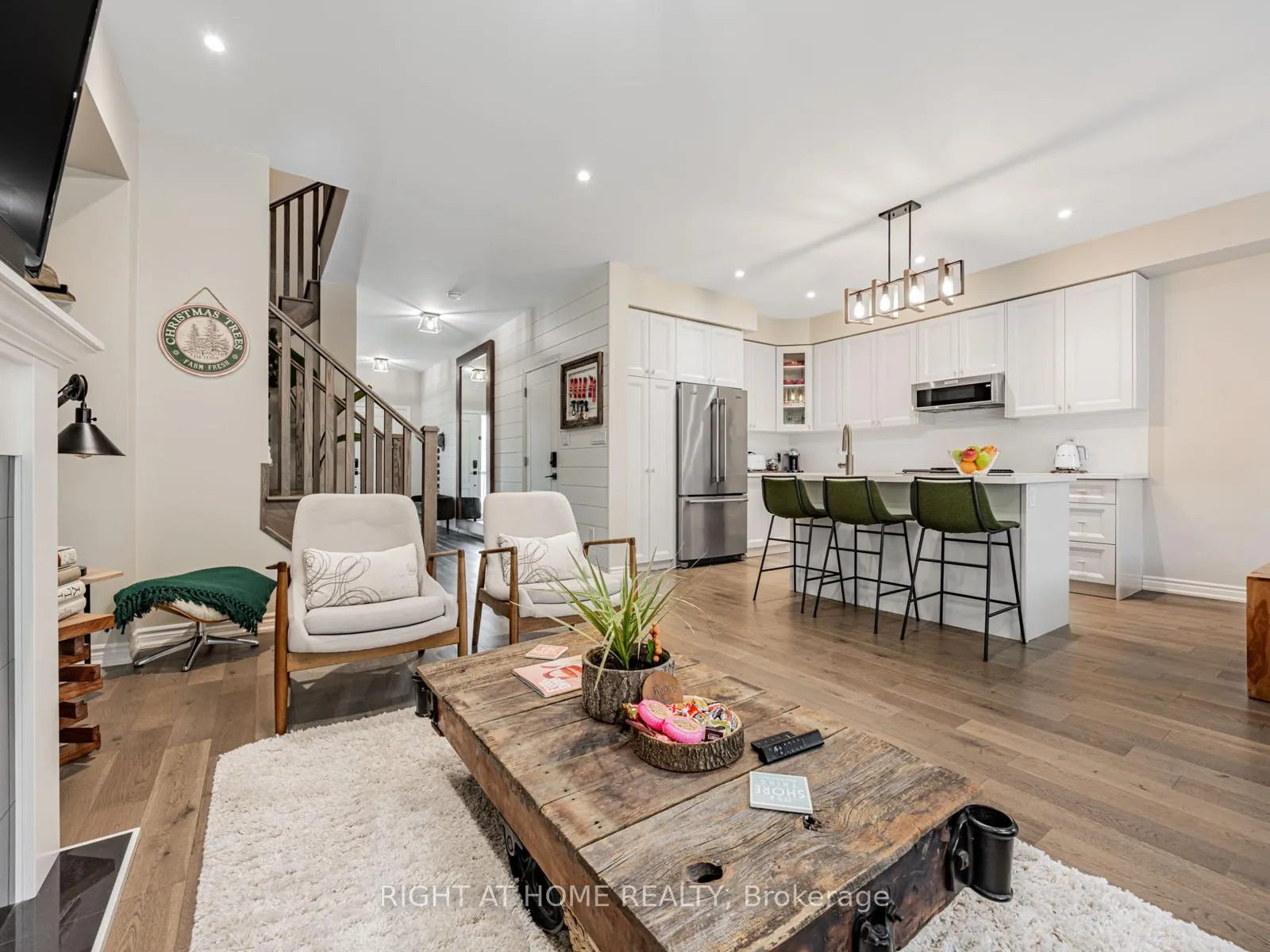 Photo 18 of 7 Harry Thornton Lane, Uxbridge — HOMEH
