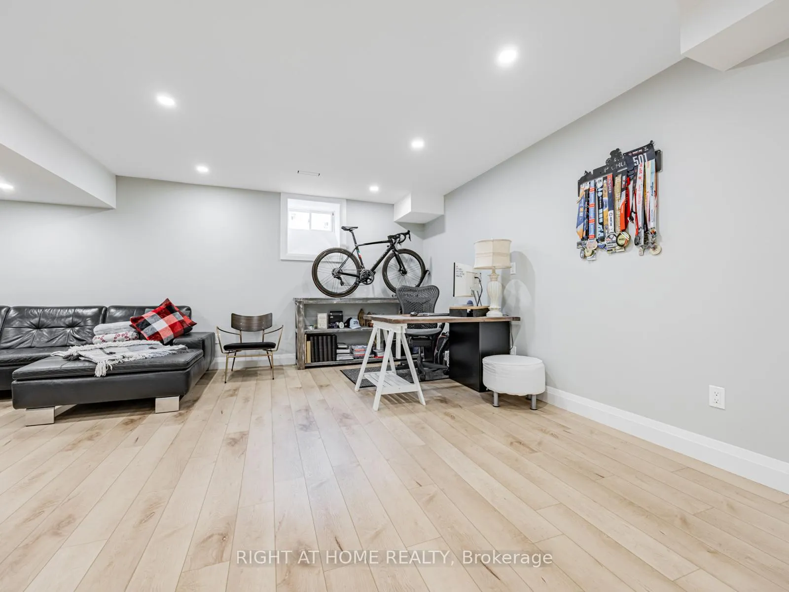 Photo 23 of 7 Harry Thornton Lane, Uxbridge — HOMEH
