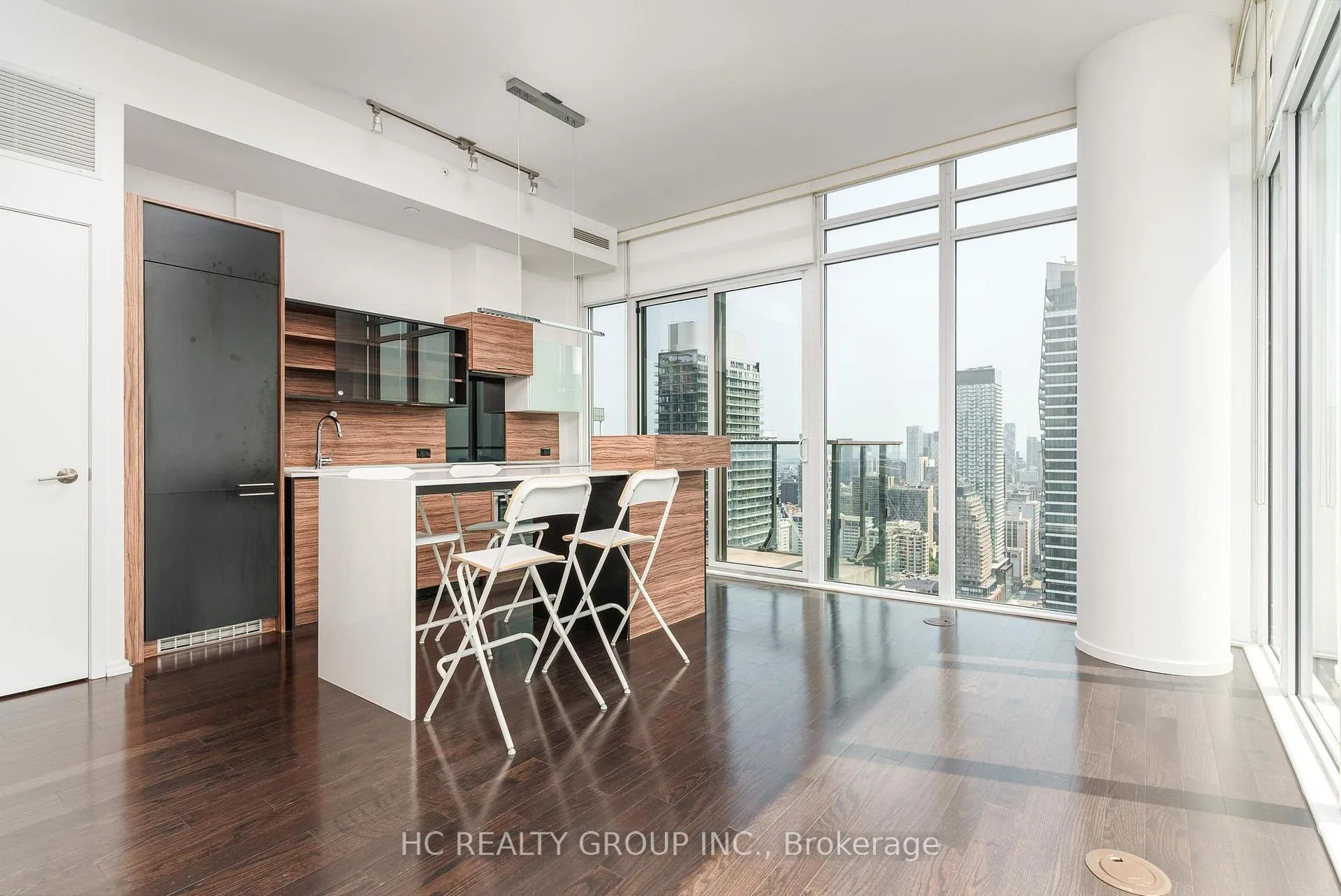 Photo 2 of Unit 3503, 75 St Nicholas Street, Toronto, Bay Street Corridor — HOMEH