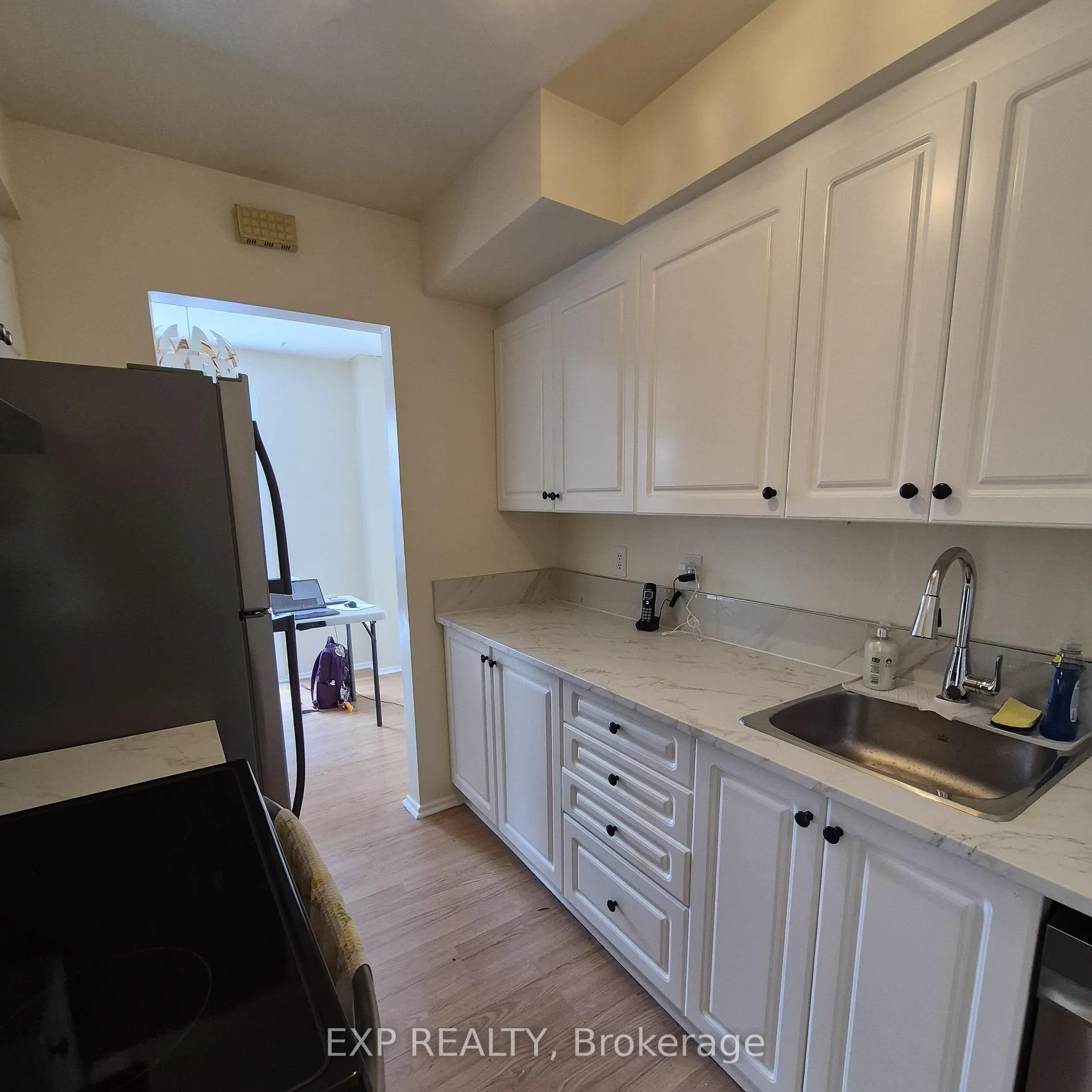 Photo 4 of Unit 8, 8 Arnold Drive, Ottawa, Arbeatha Park — HOMEH