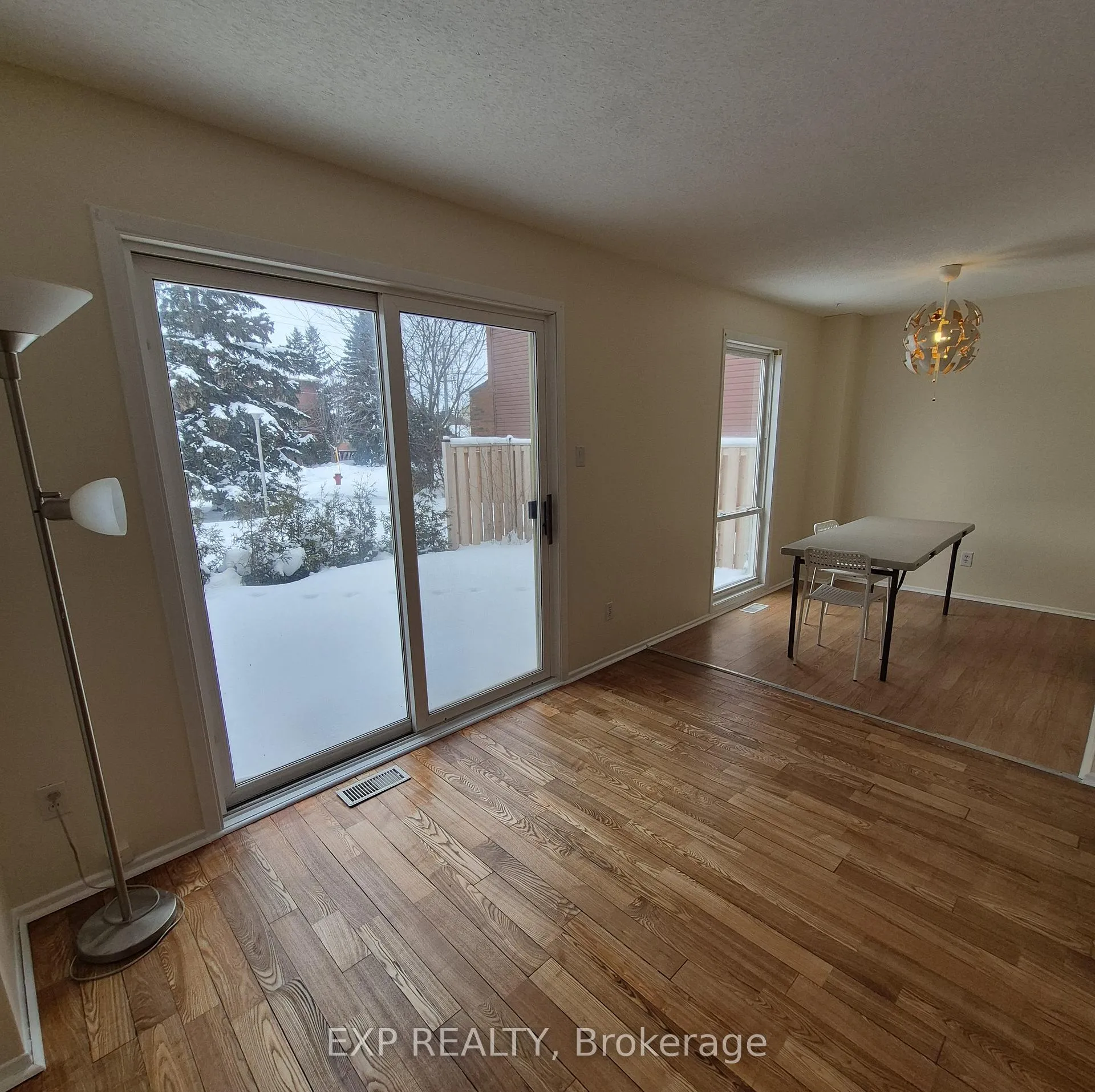 Photo 5 of Unit 8, 8 Arnold Drive, Ottawa, Arbeatha Park — HOMEH
