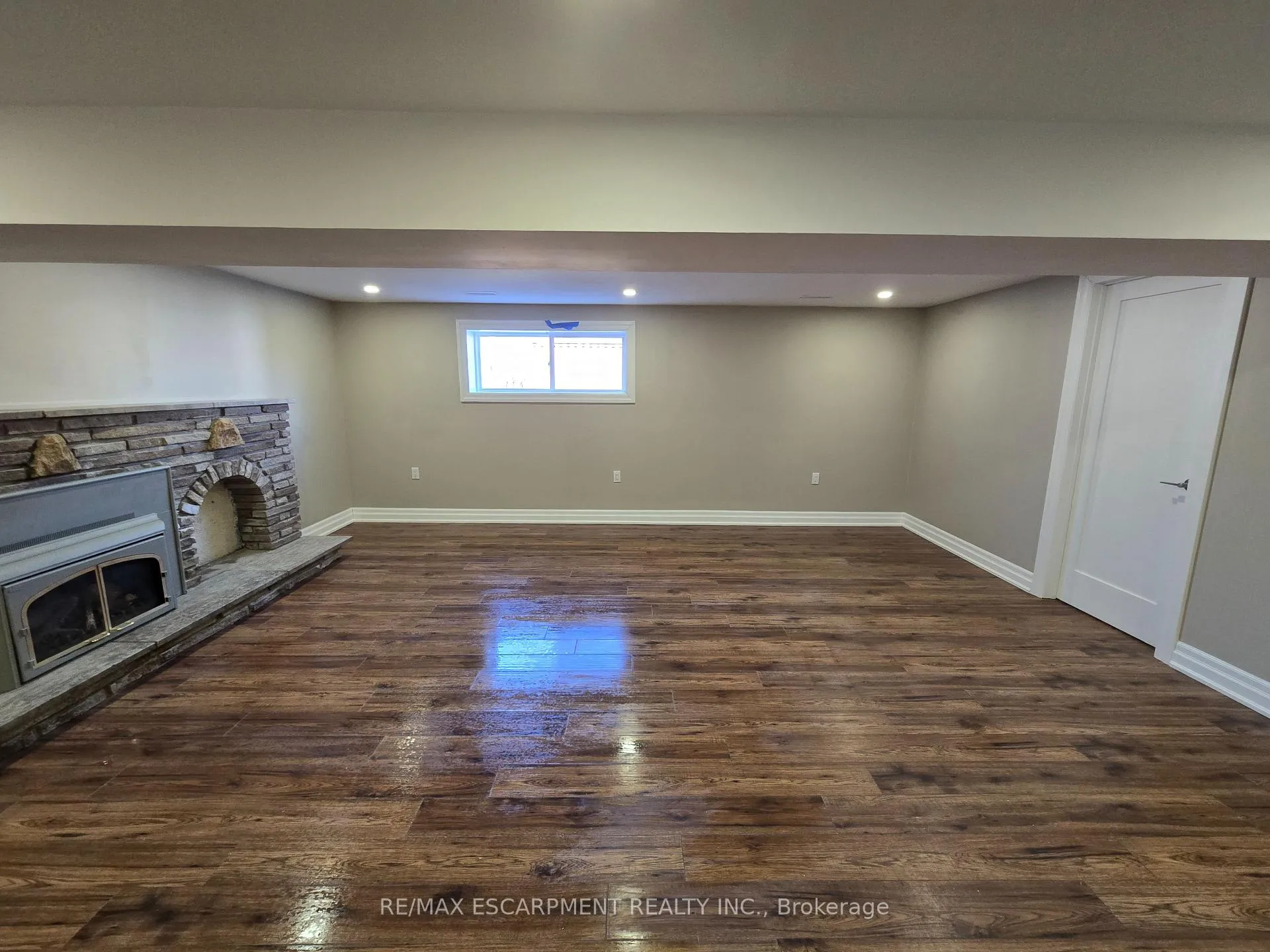 Photo 10 of 60 Nugent Drive, Hamilton, Kentley — HOMEH