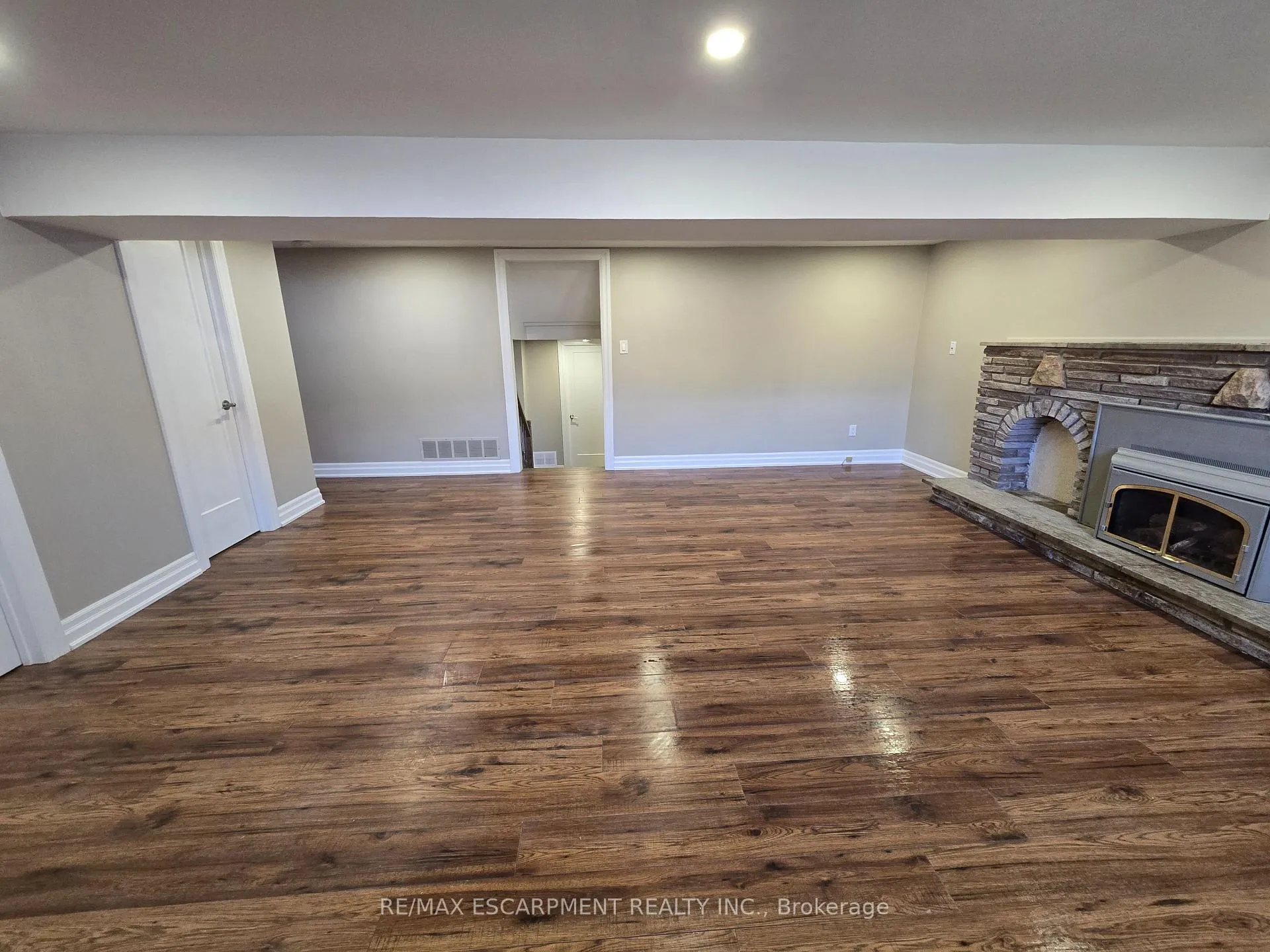 Photo 11 of 60 Nugent Drive, Hamilton, Kentley — HOMEH