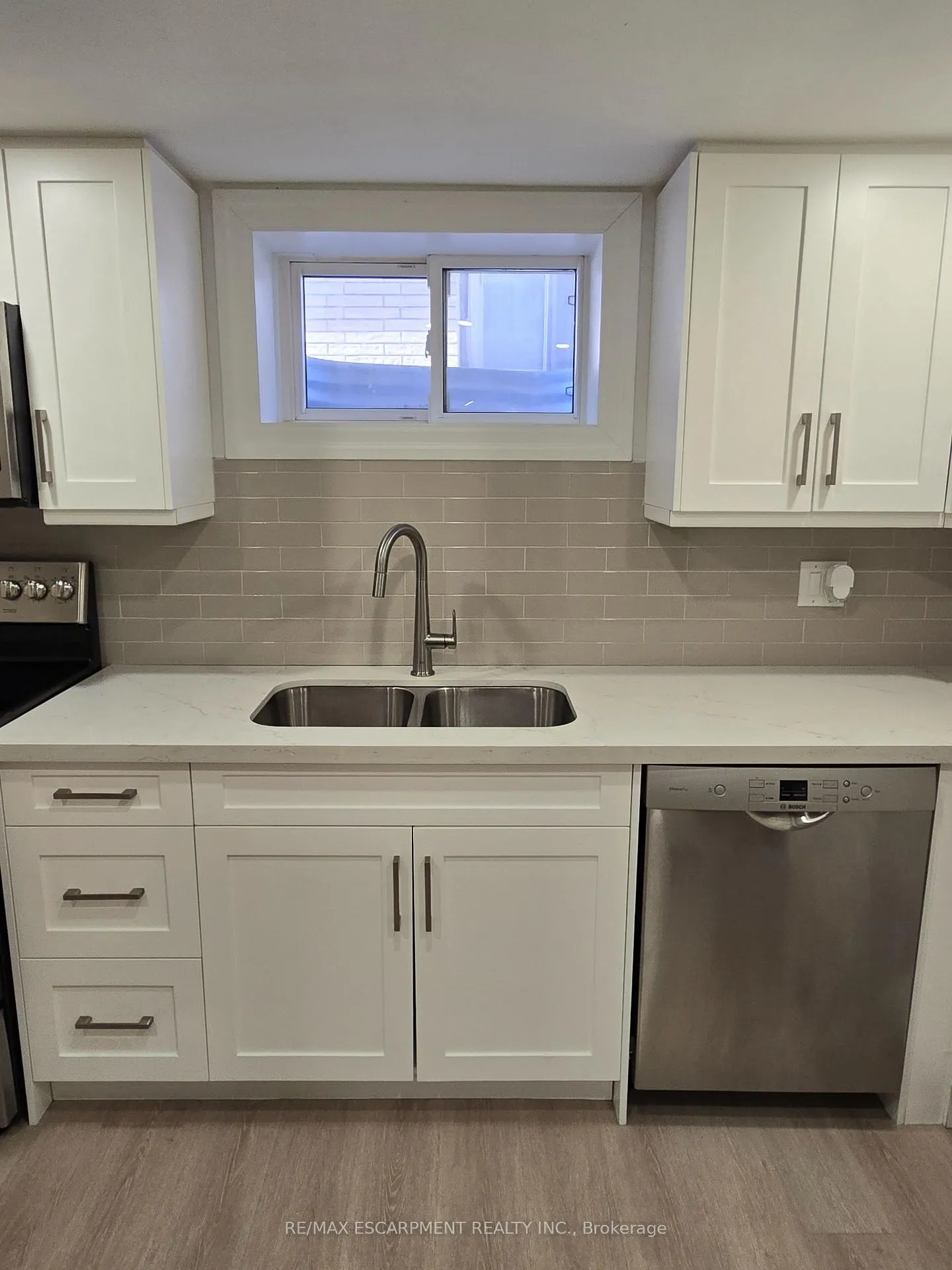 Photo 13 of 60 Nugent Drive, Hamilton, Kentley — HOMEH