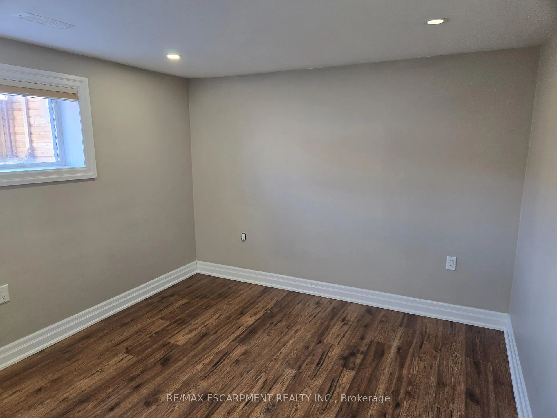 Photo 24 of 60 Nugent Drive, Hamilton, Kentley — HOMEH