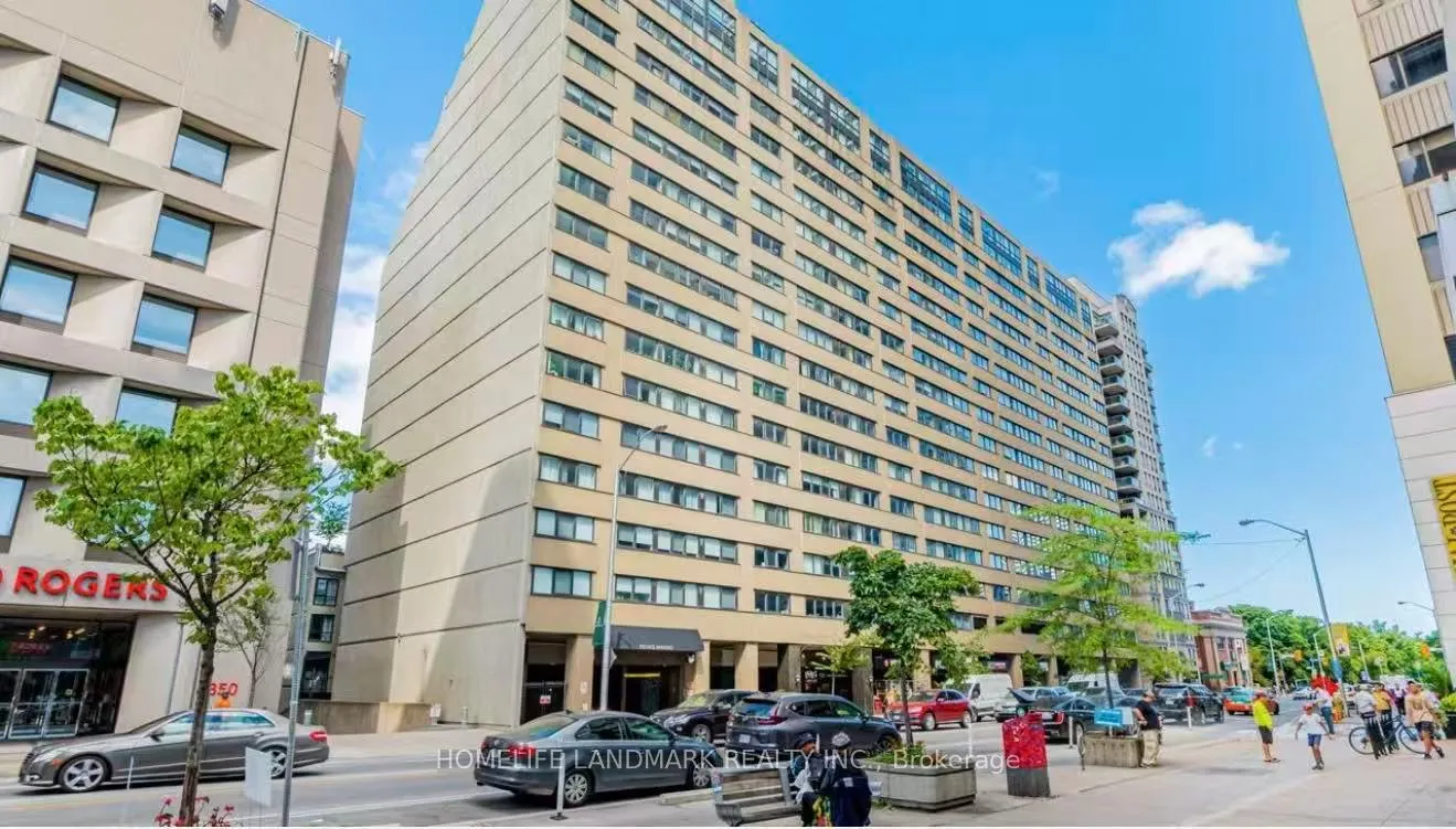 Front of Unit 411, 360 Bloor Street E